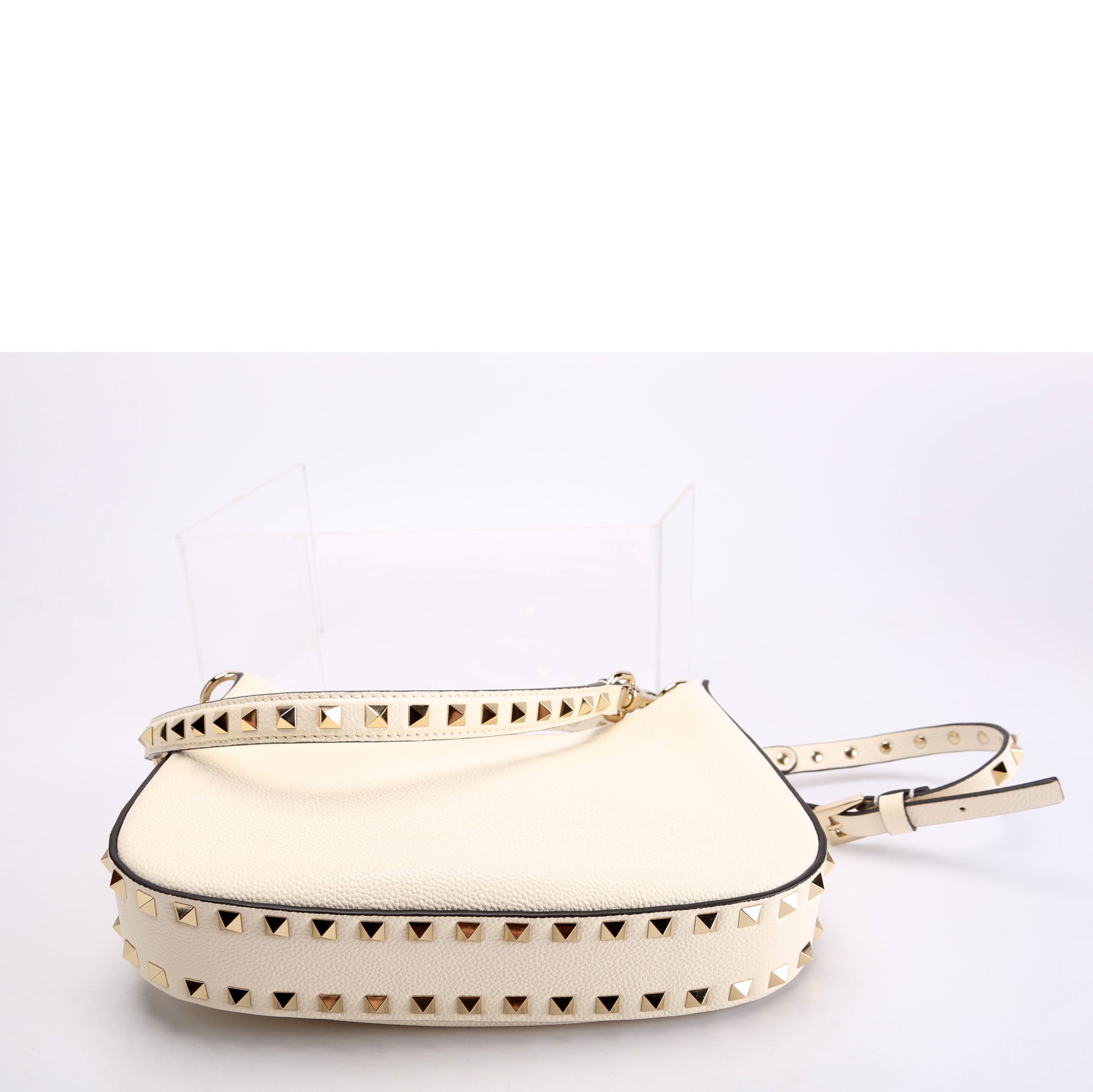 Rockstud Hobo Grained Calfskin Cream