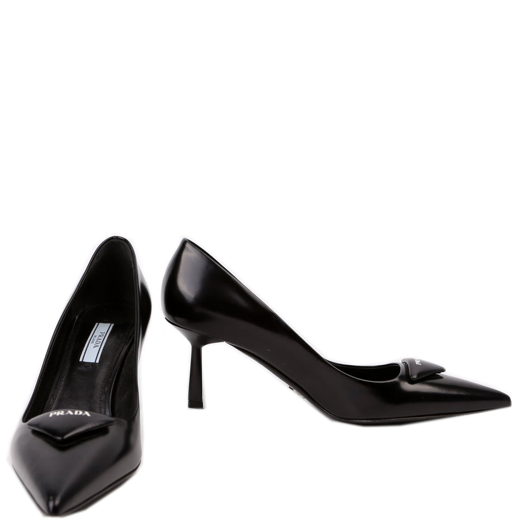 Logo Plaque Pointy Toe Pumps Size 37 Black