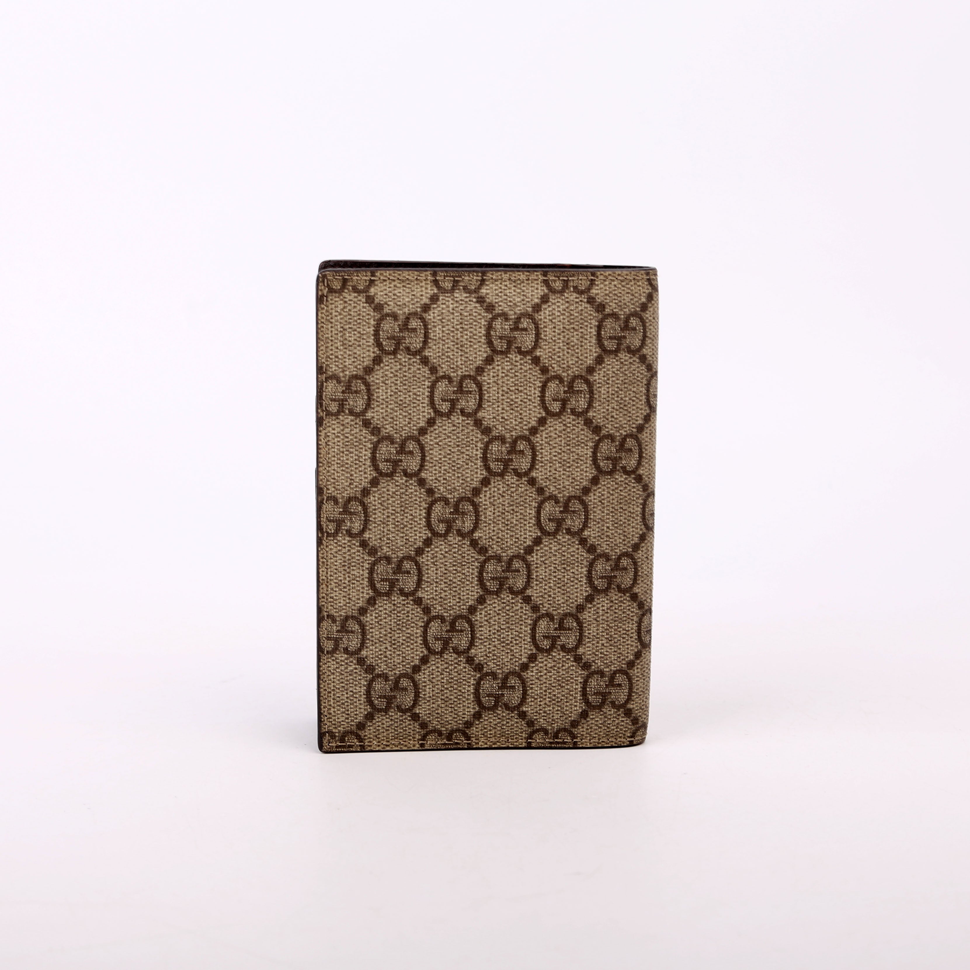 154694 GG Supreme Passport Case Brown