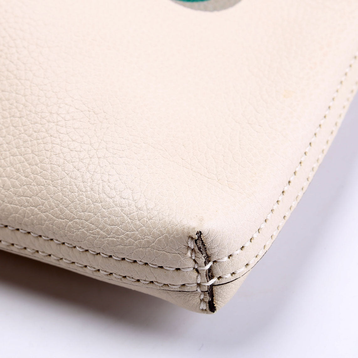 Gucci 500984 Retro Logo Portfolio Large Pouch White