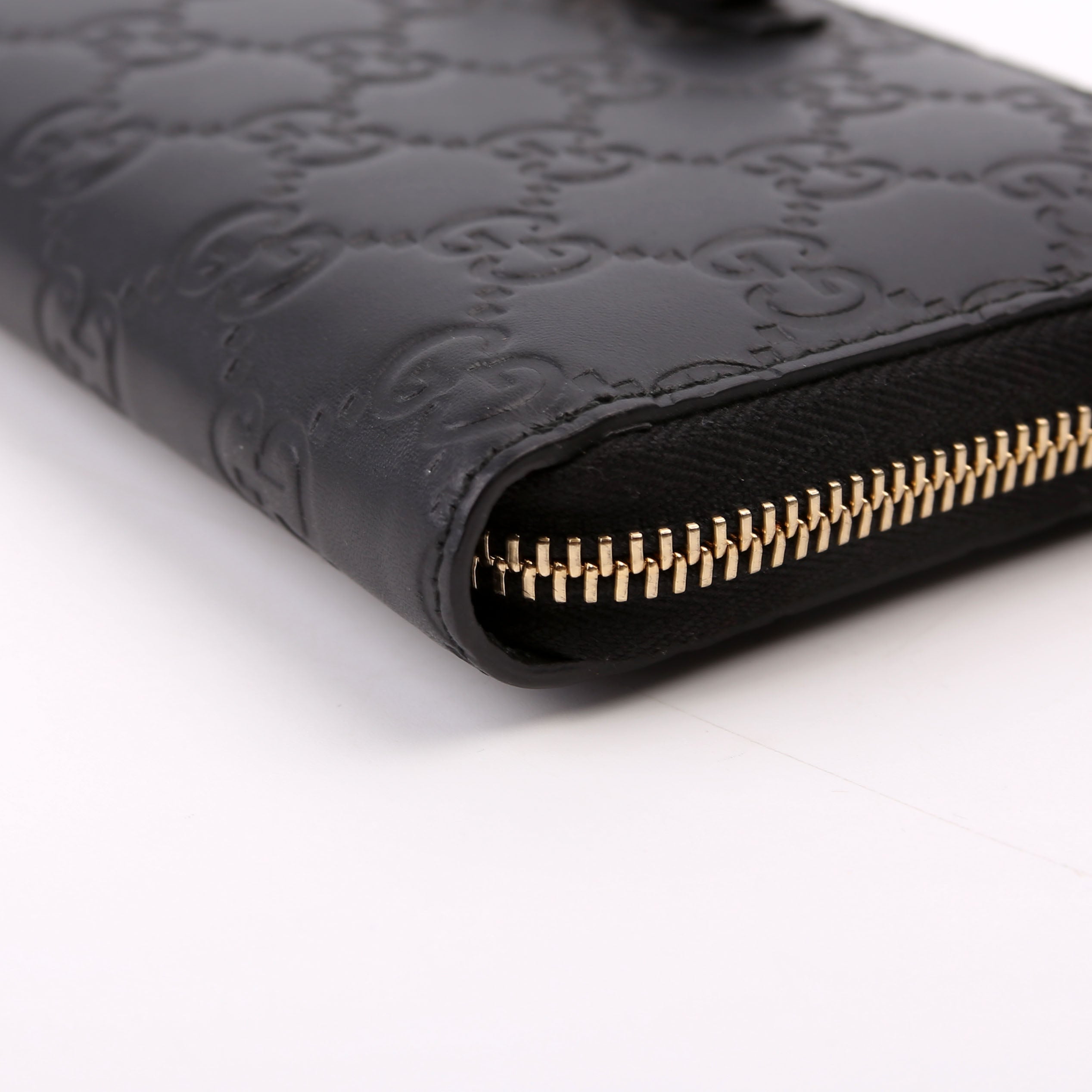 388680 Bow Zip Around Wallet Guccissima Black