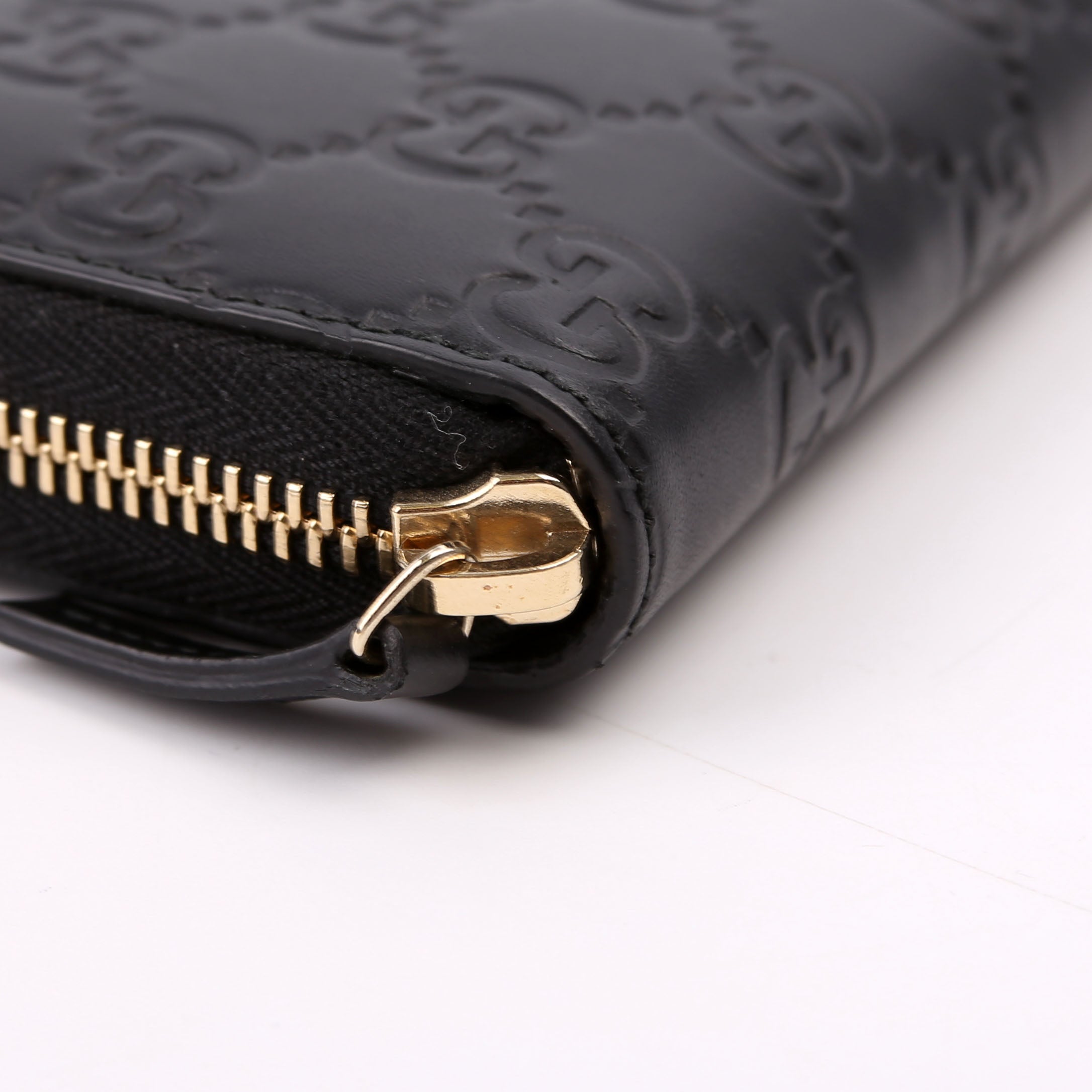 388680 Bow Zip Around Wallet Guccissima Black