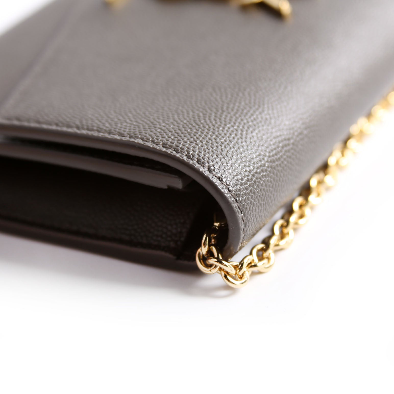Uptown Chain Wallet Grain 607788 Gray