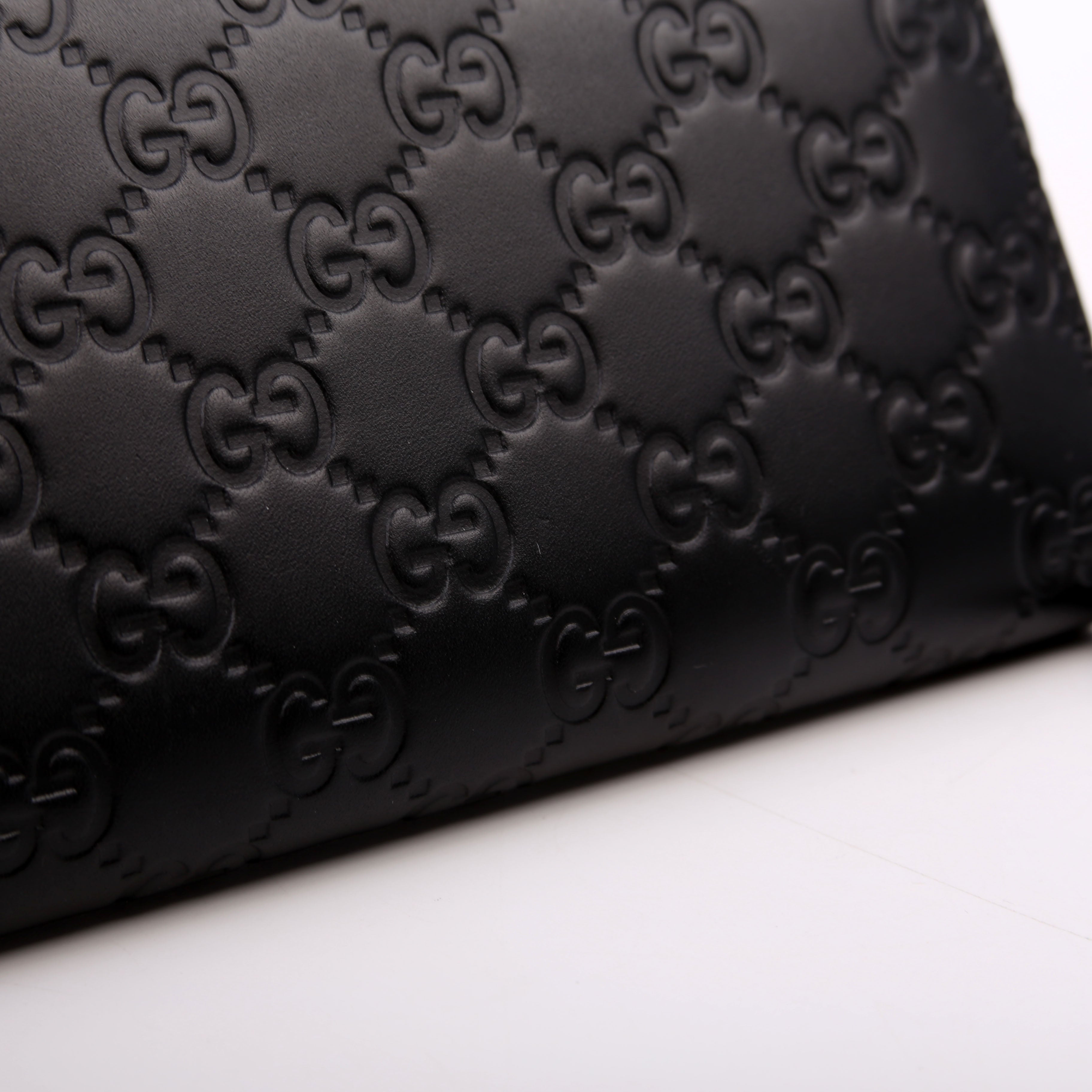 388680 Bow Zip Around Wallet Guccissima Black
