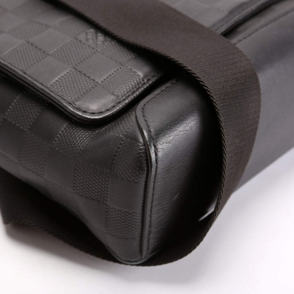 District PM Infini Black