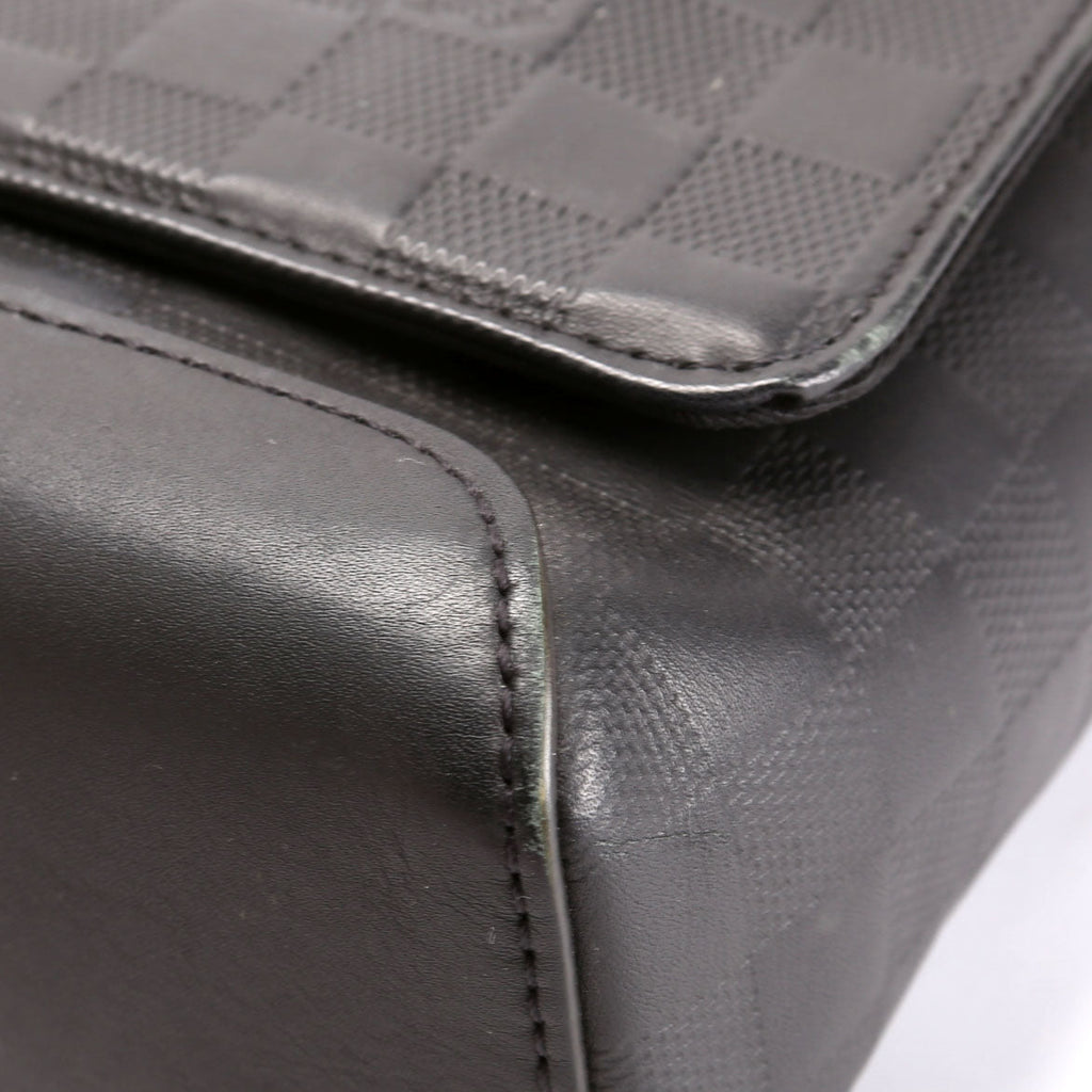District PM Infini Black