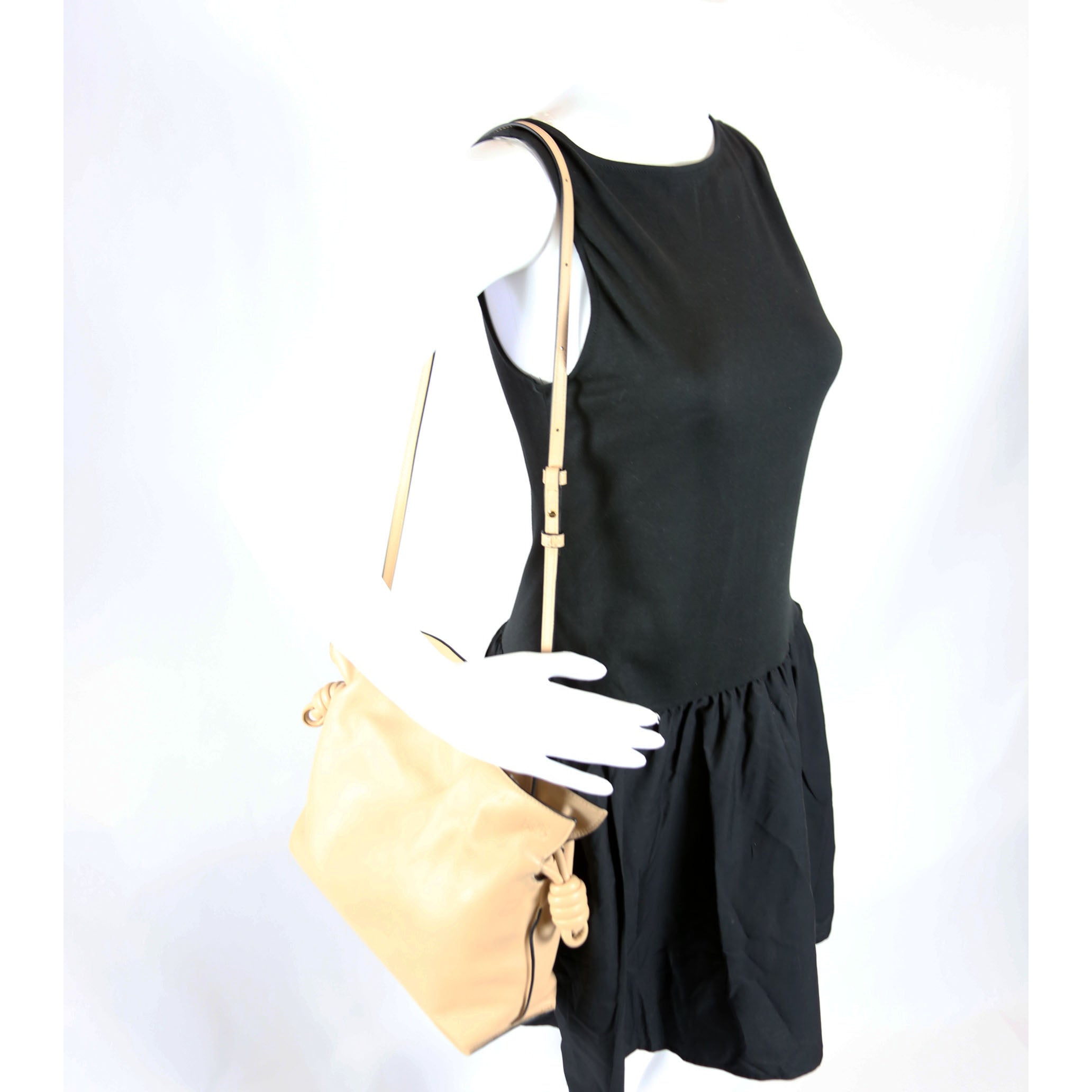 Flamenco Knot Clutch Calfskin Small Tan