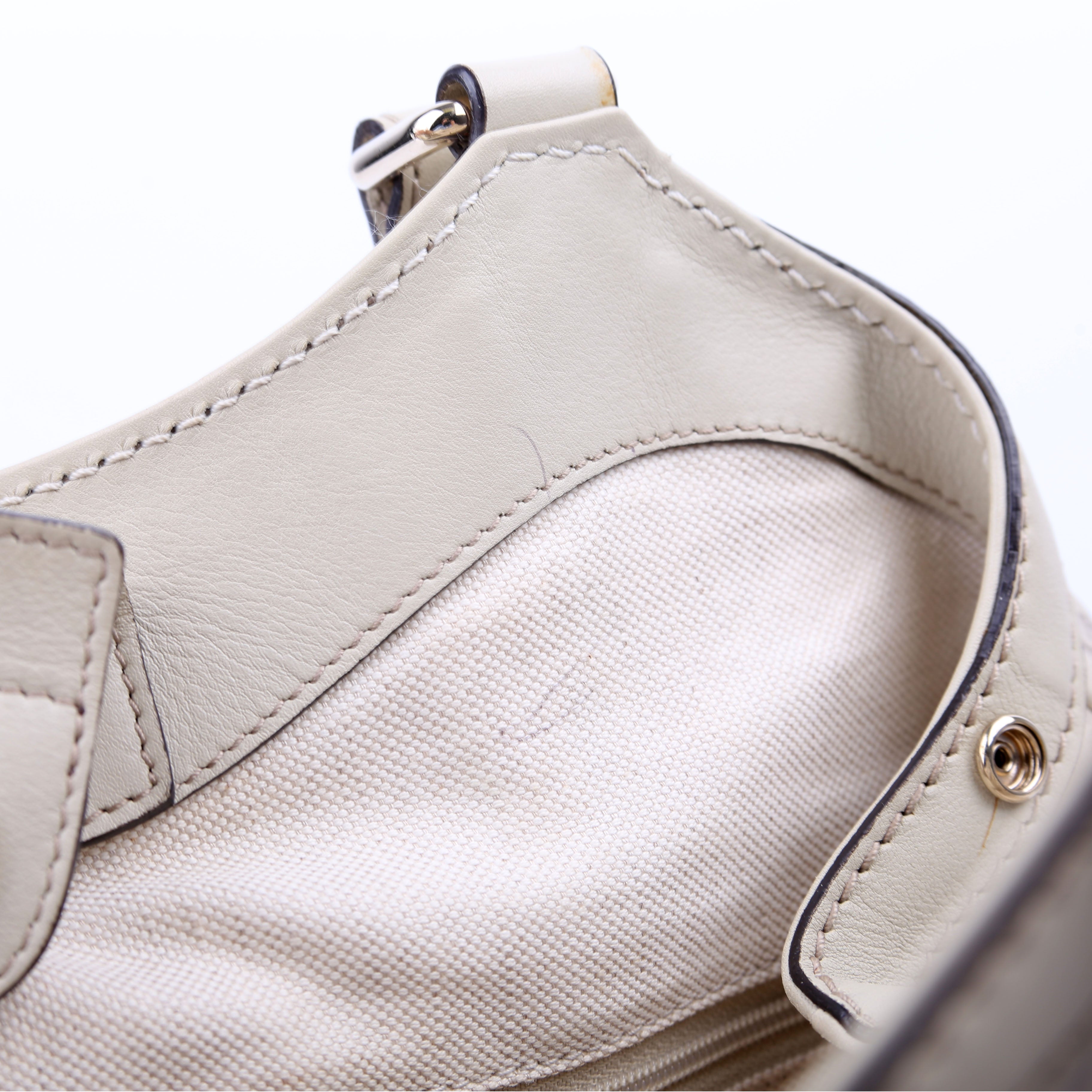 211944 Sukey GG Leather Medium Cream