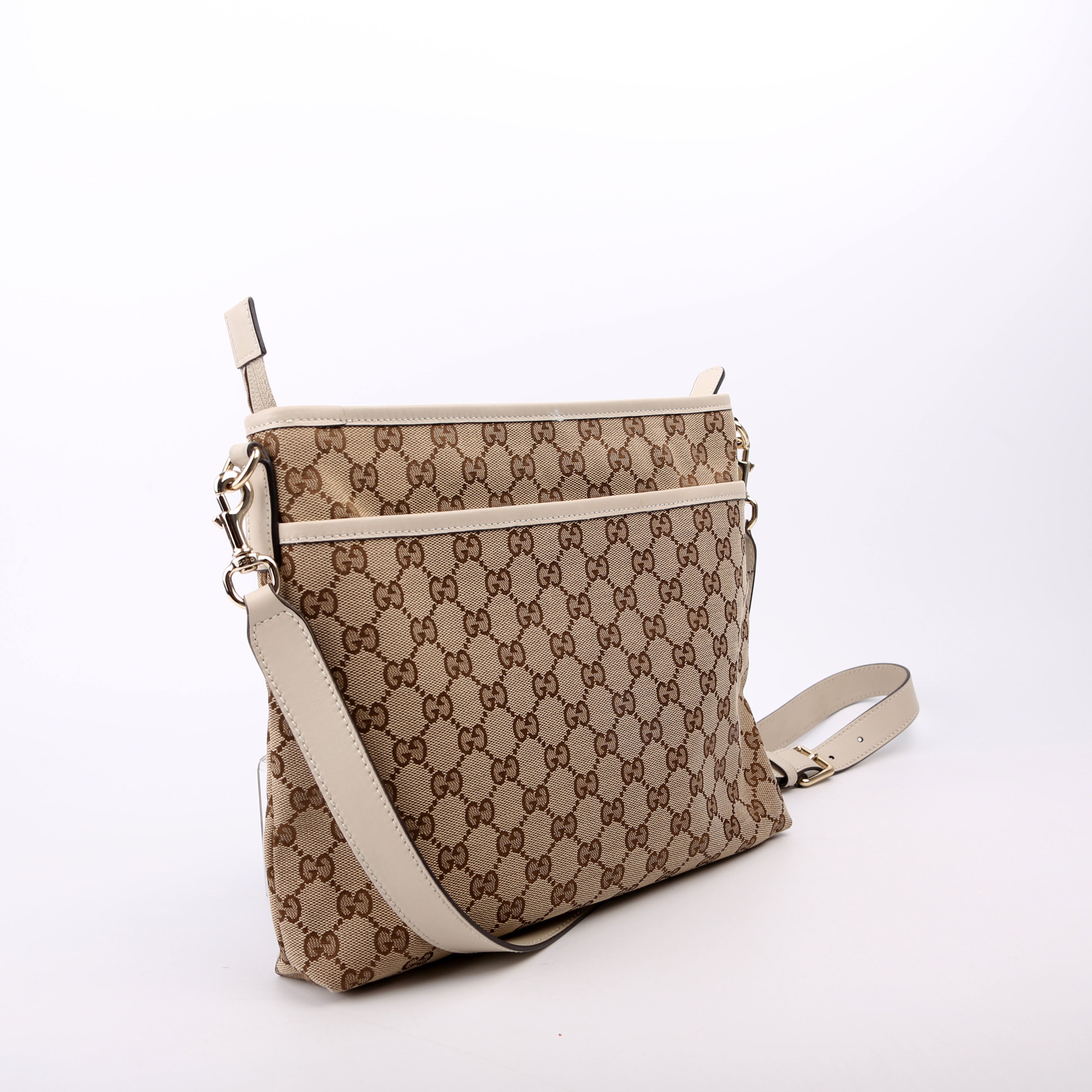 388924 GG Canvas Crossbody White