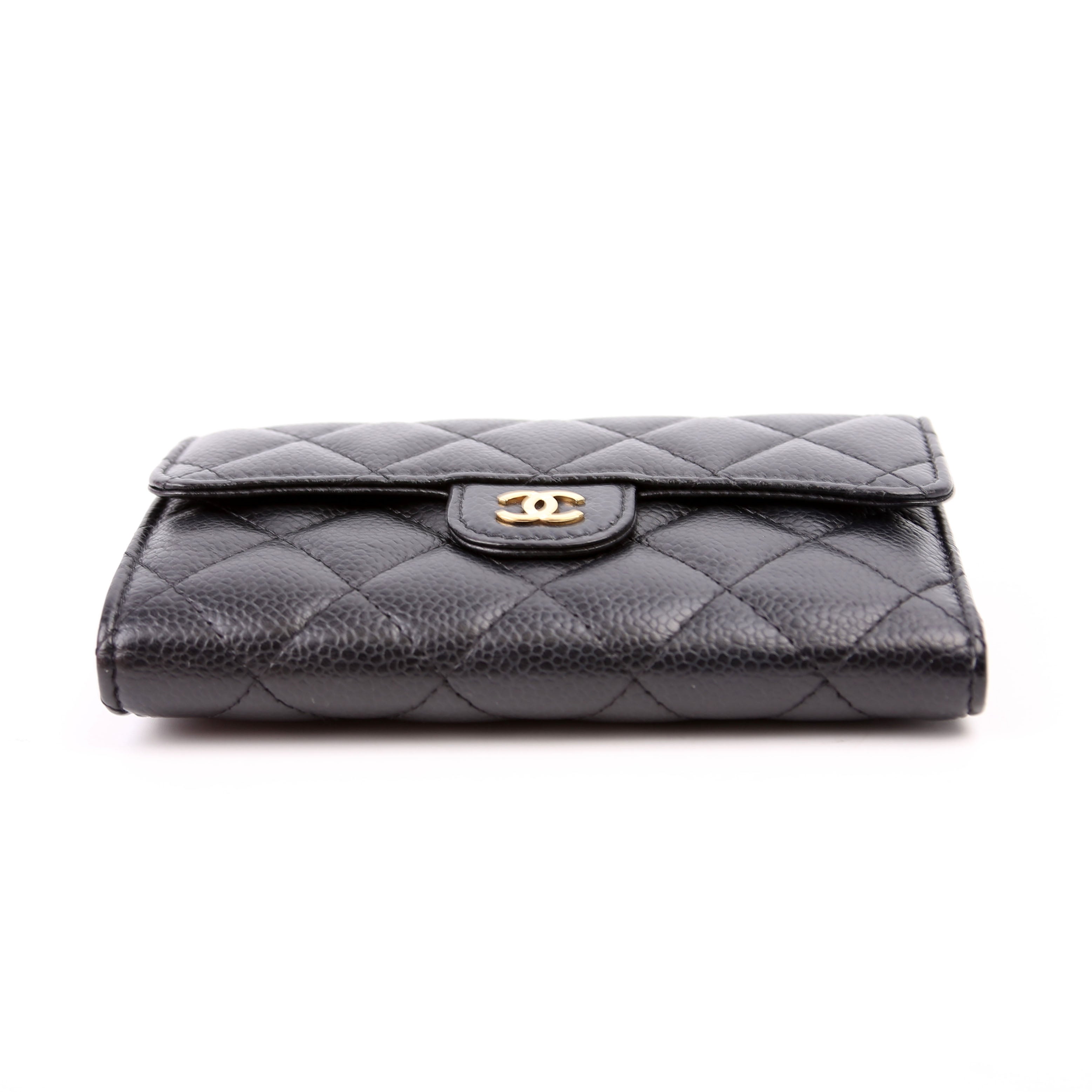 Classic Flap Medium Wallet Caviar 31M Black