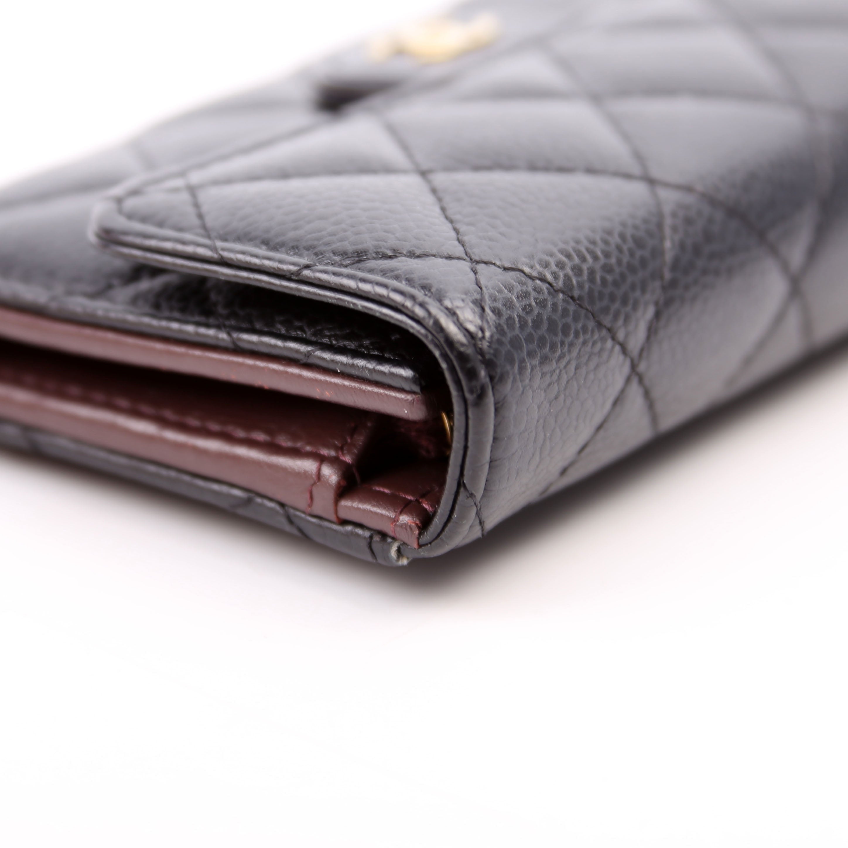 Classic Flap Medium Wallet Caviar 31M Black