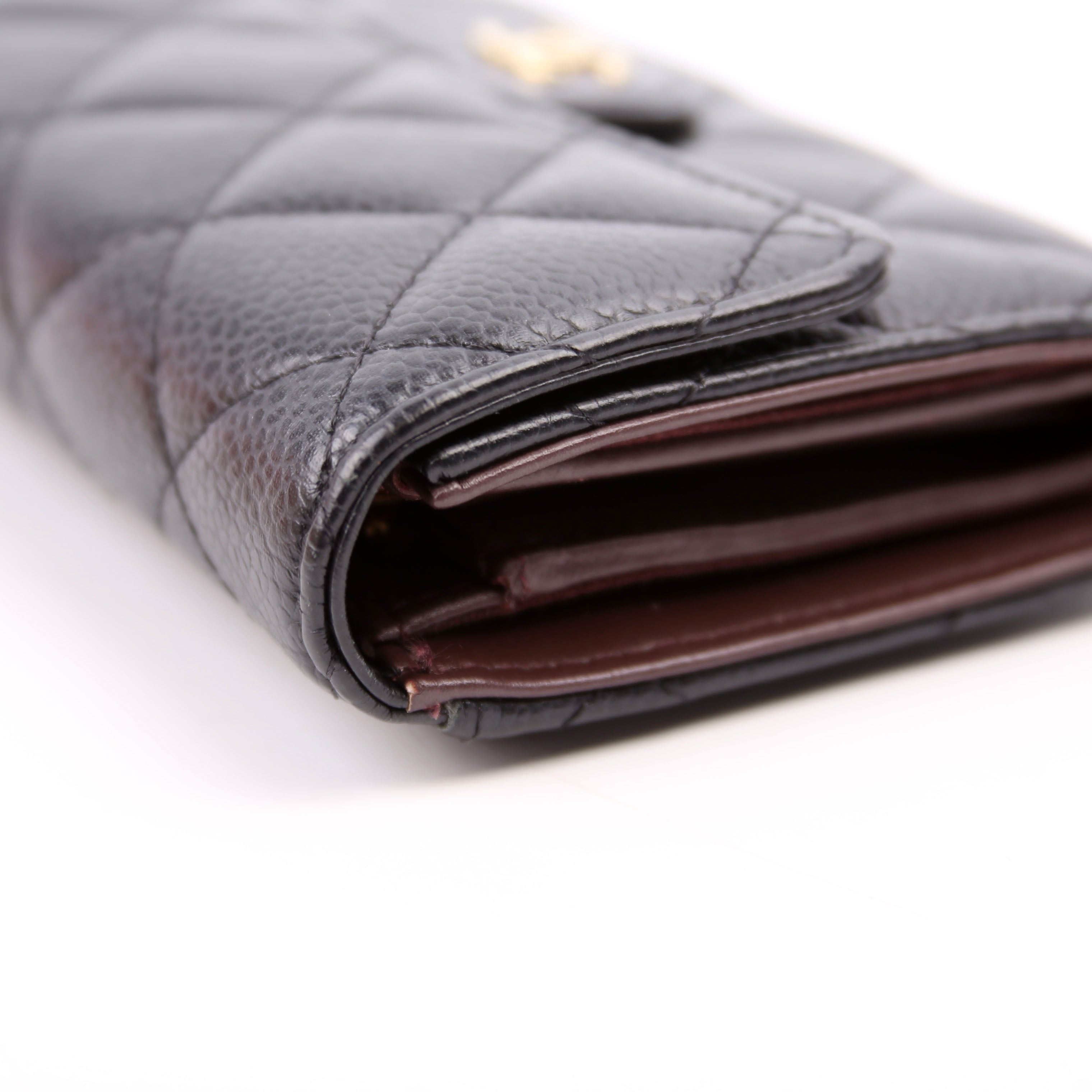 Classic Flap Medium Wallet Caviar 31M Black