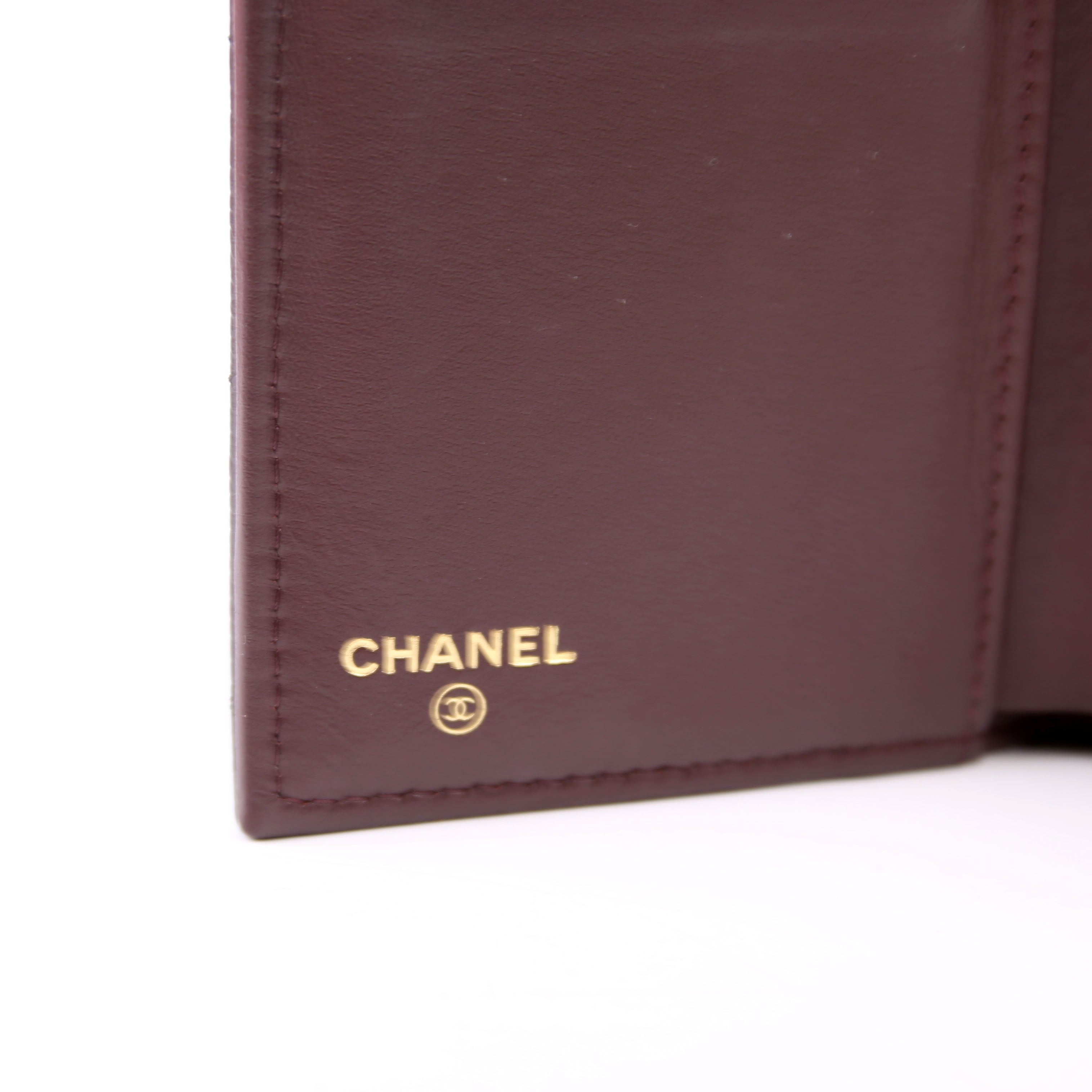Classic Flap Medium Wallet Caviar 31M Black