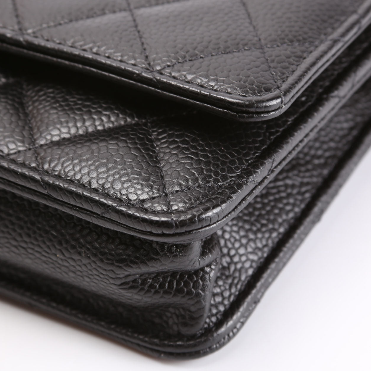 Wallet On Chain Classic Quilted Caviar RFID Black
