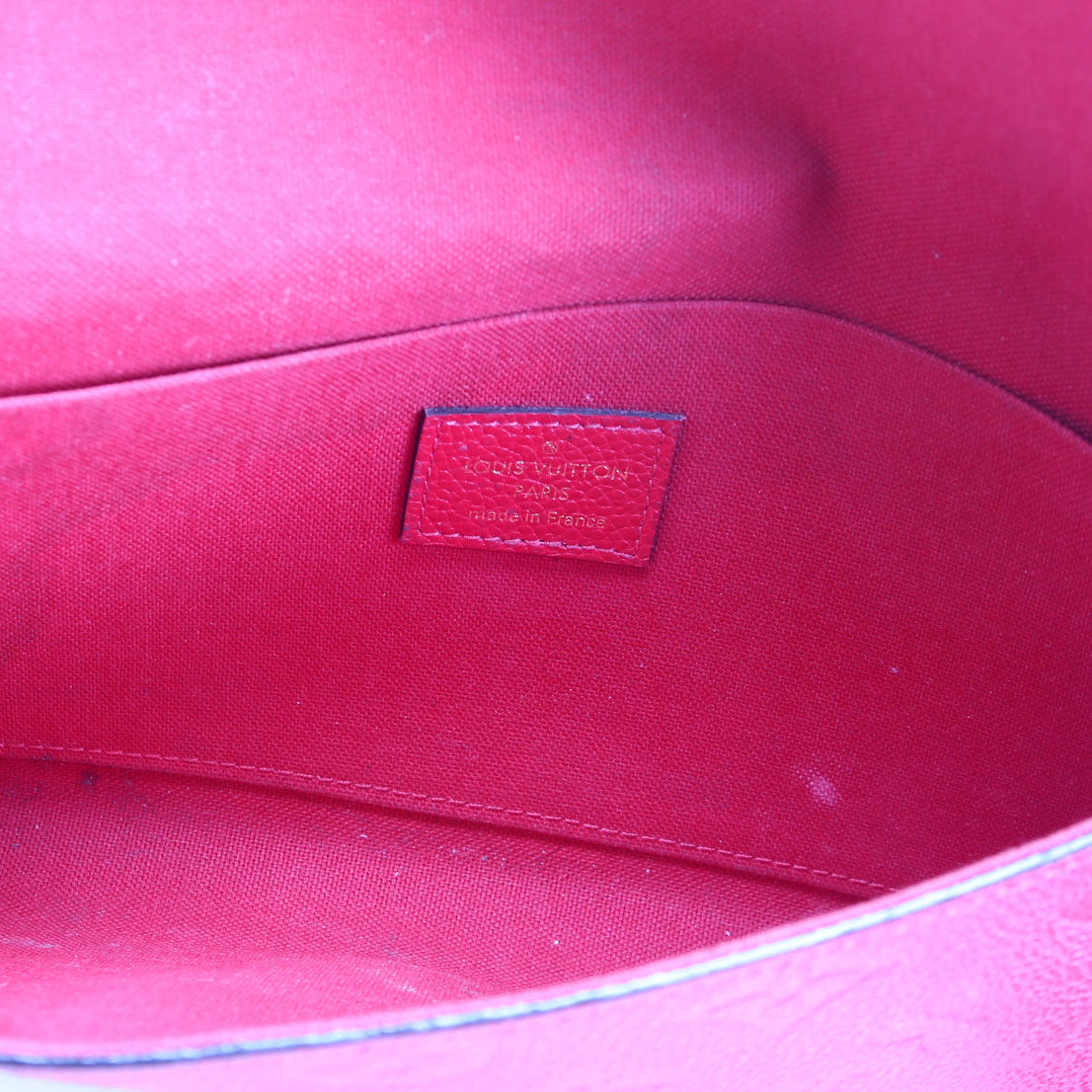 Pochette Felicie Empreinte Red