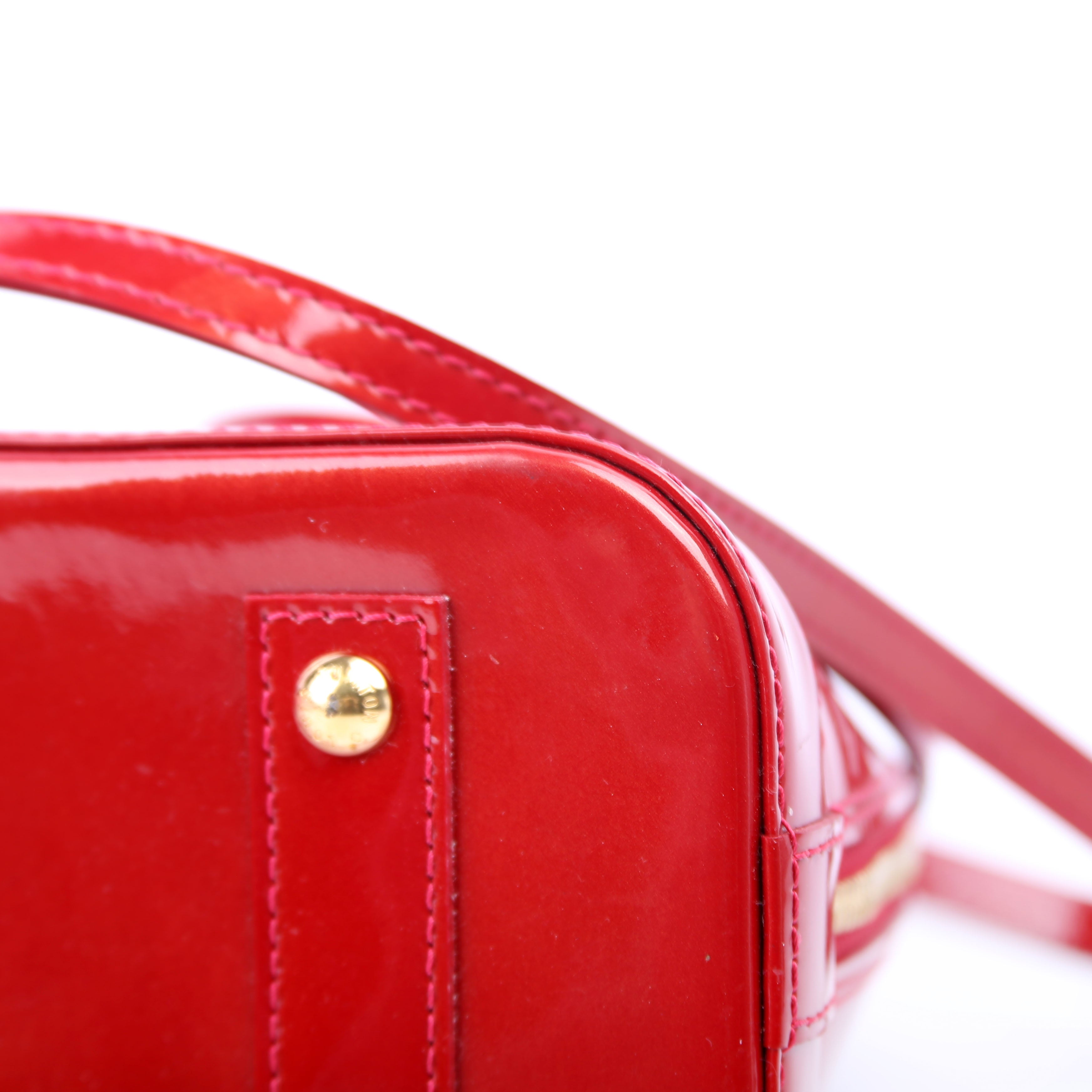 Alma BB Vernis Red