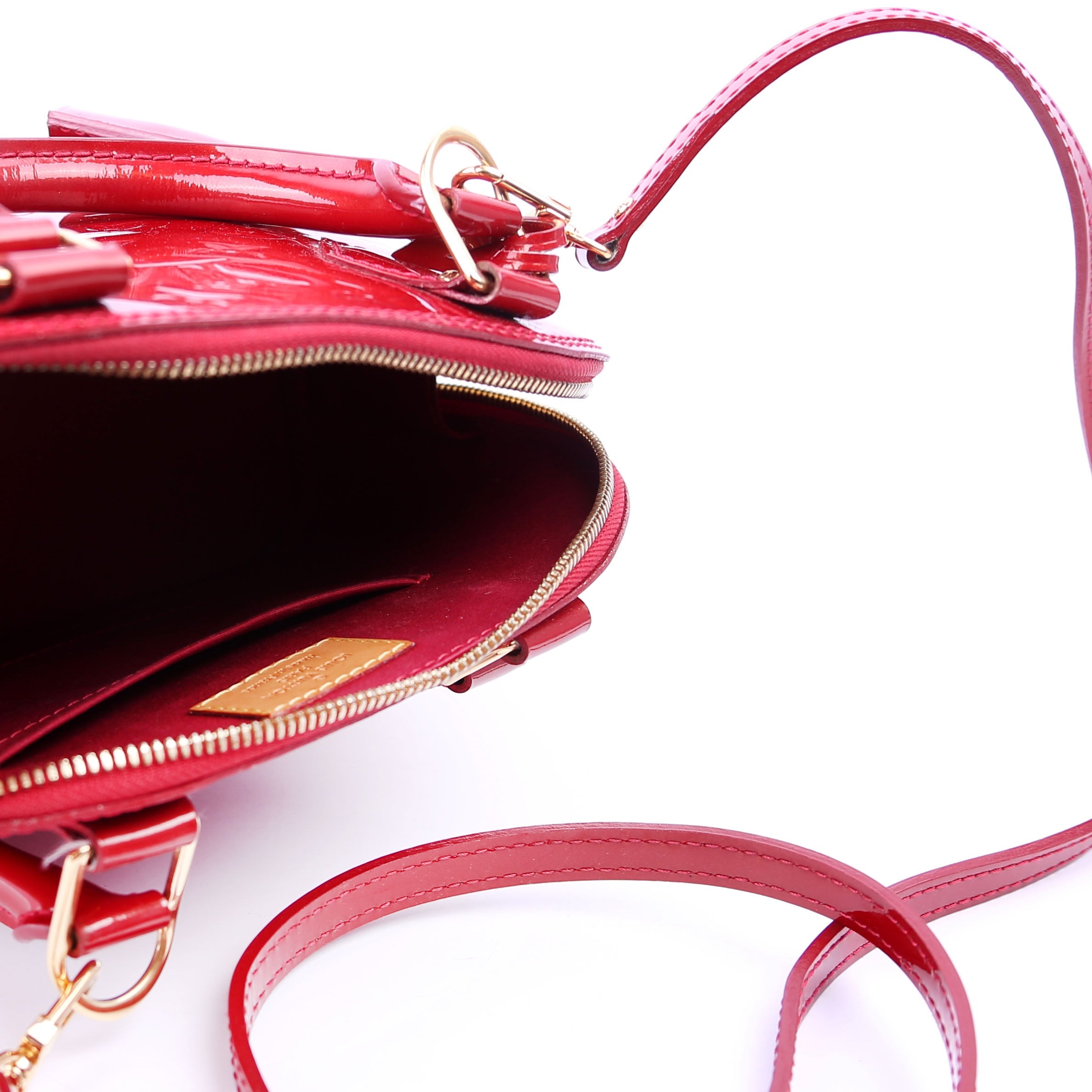 Alma BB Vernis Red