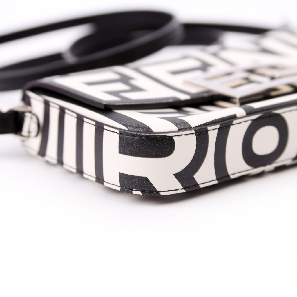x Marc Jacobs Phone Baguette