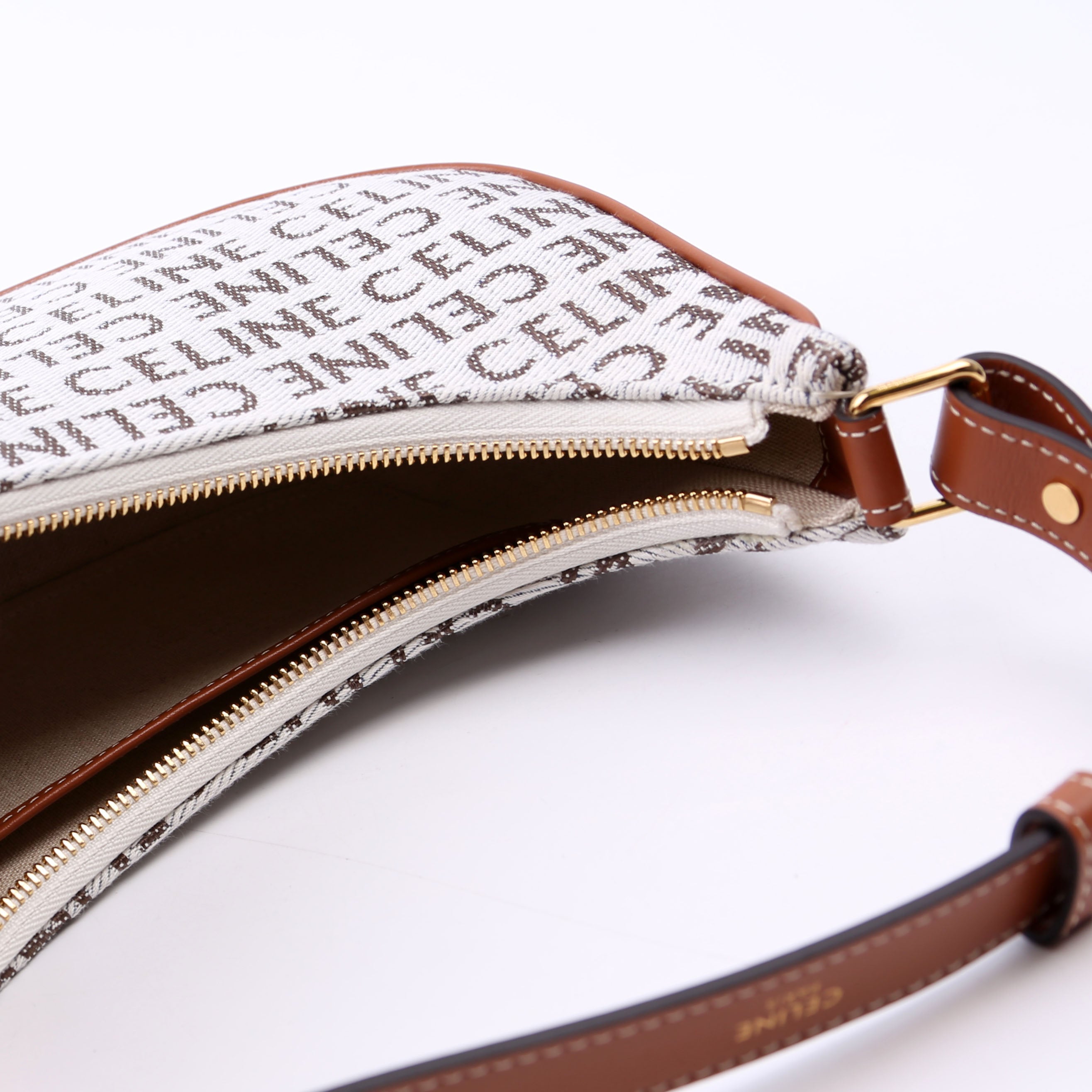 Ava Triomphe Medium Jacquard Logo/Calfskin