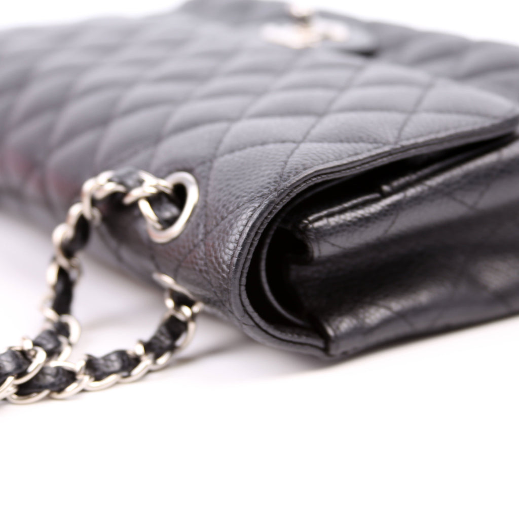 Classic Flap Medium Caviar Black