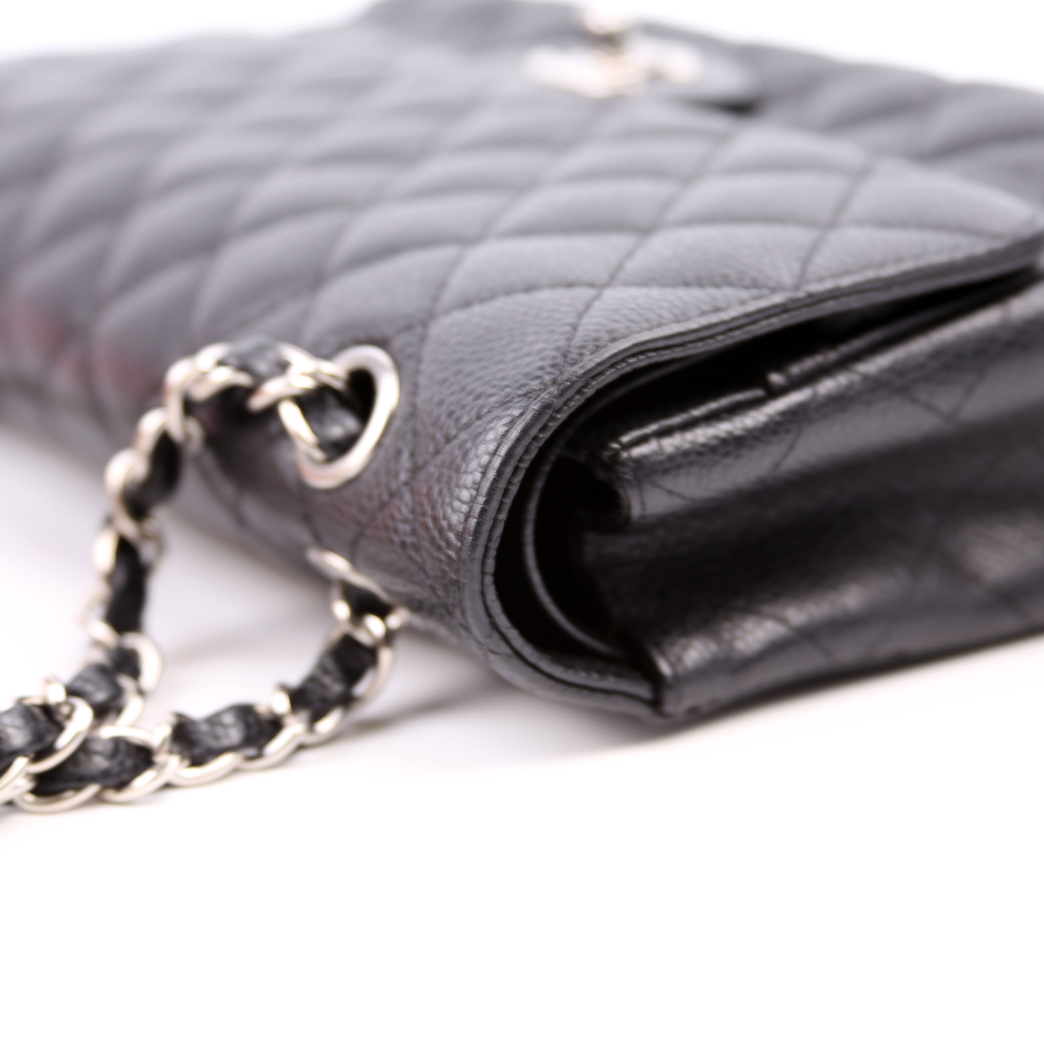 Classic Flap Medium Caviar Black