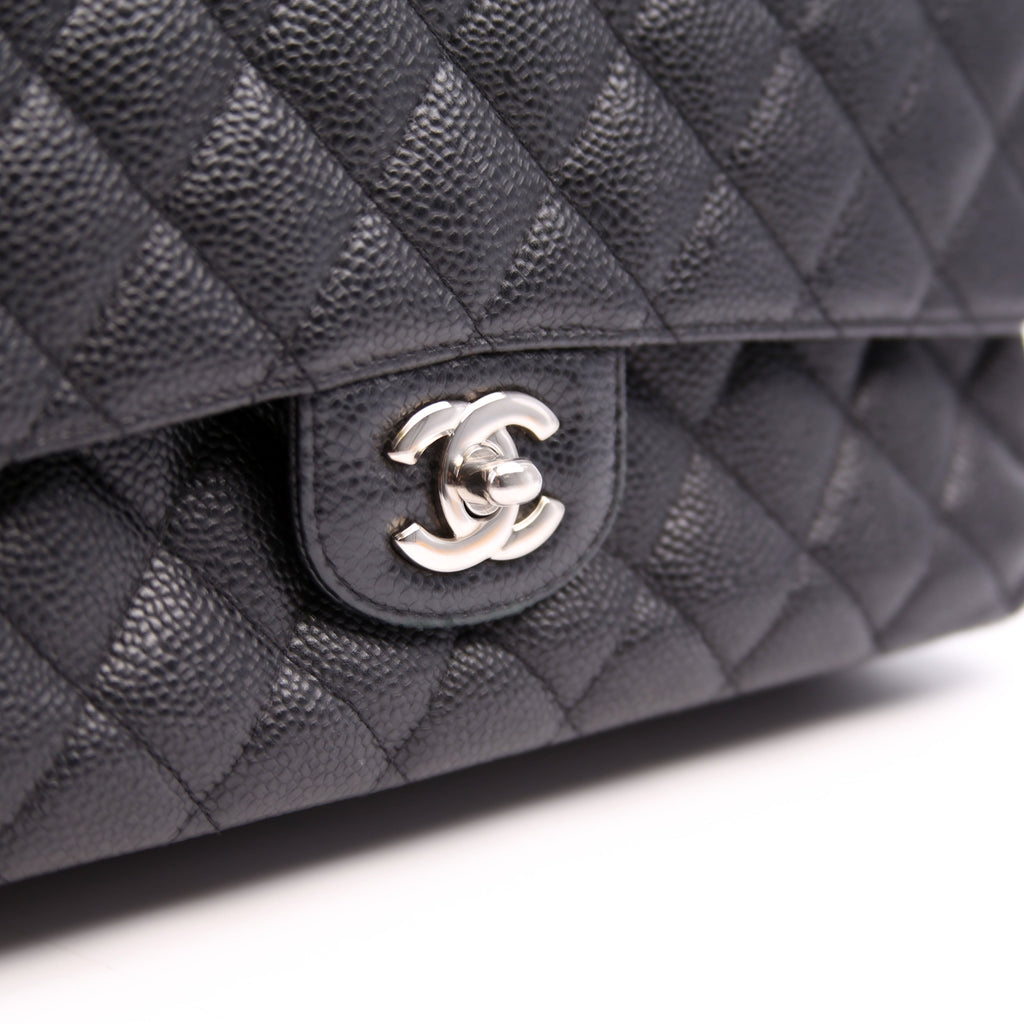 Classic Flap Medium Caviar Black