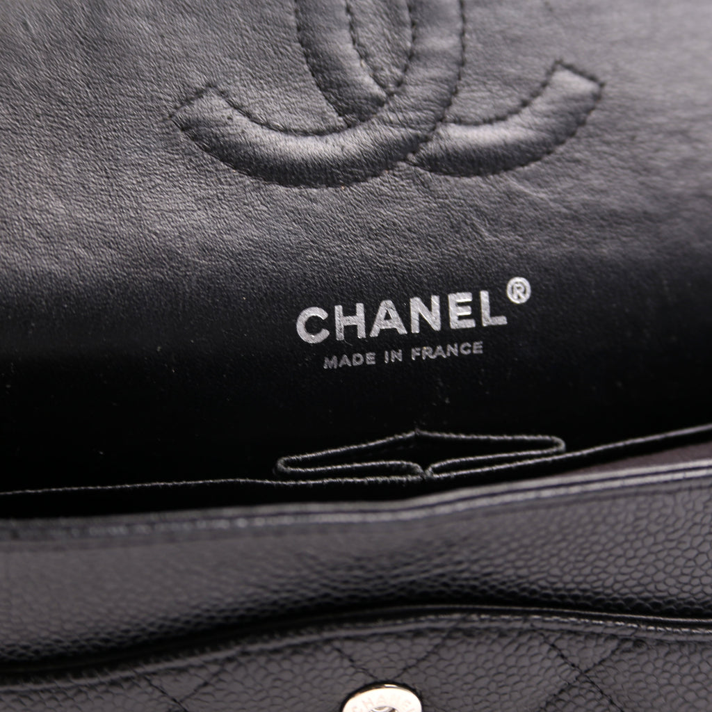 Classic Flap Medium Caviar Black
