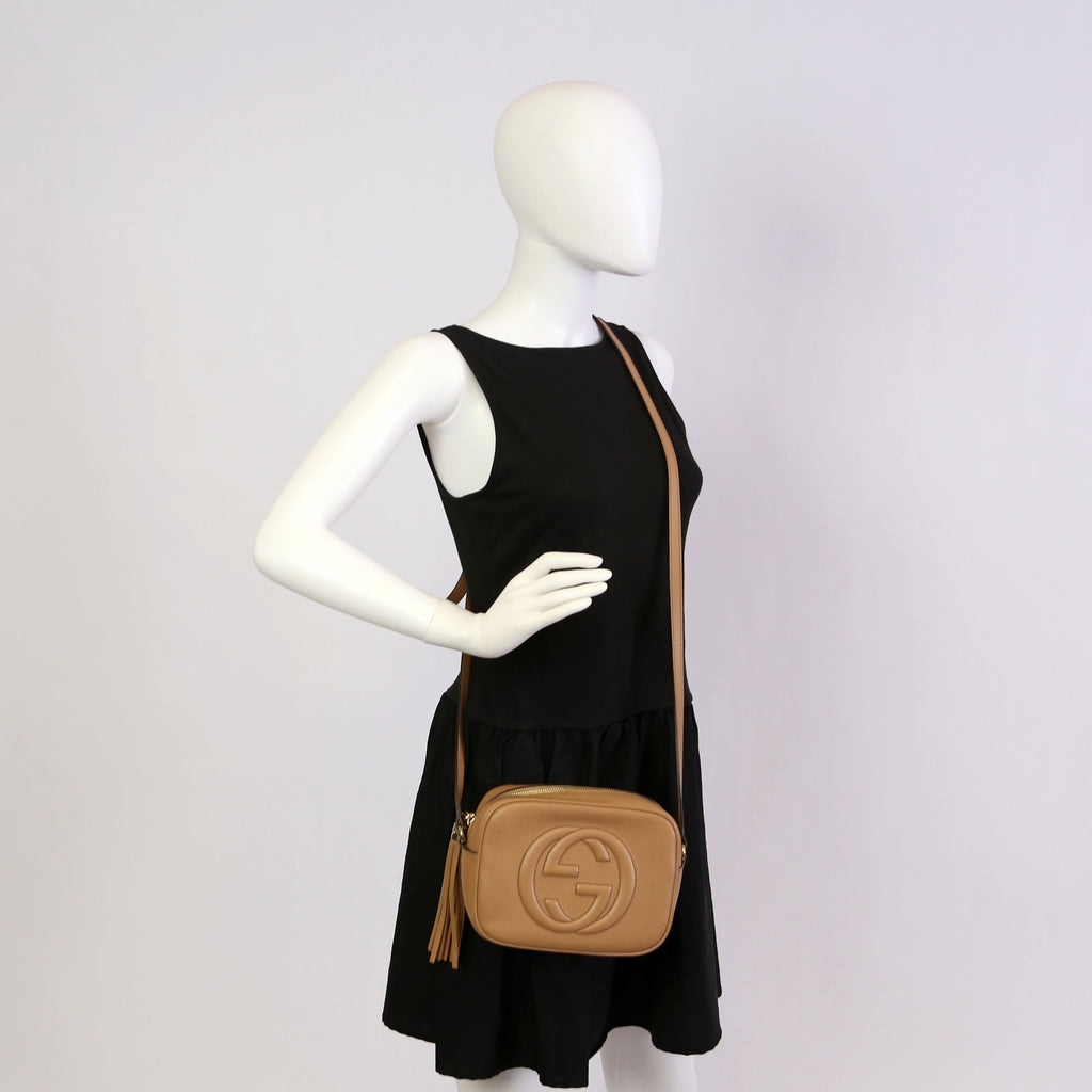 308364 Soho Disco Crossbody Tan