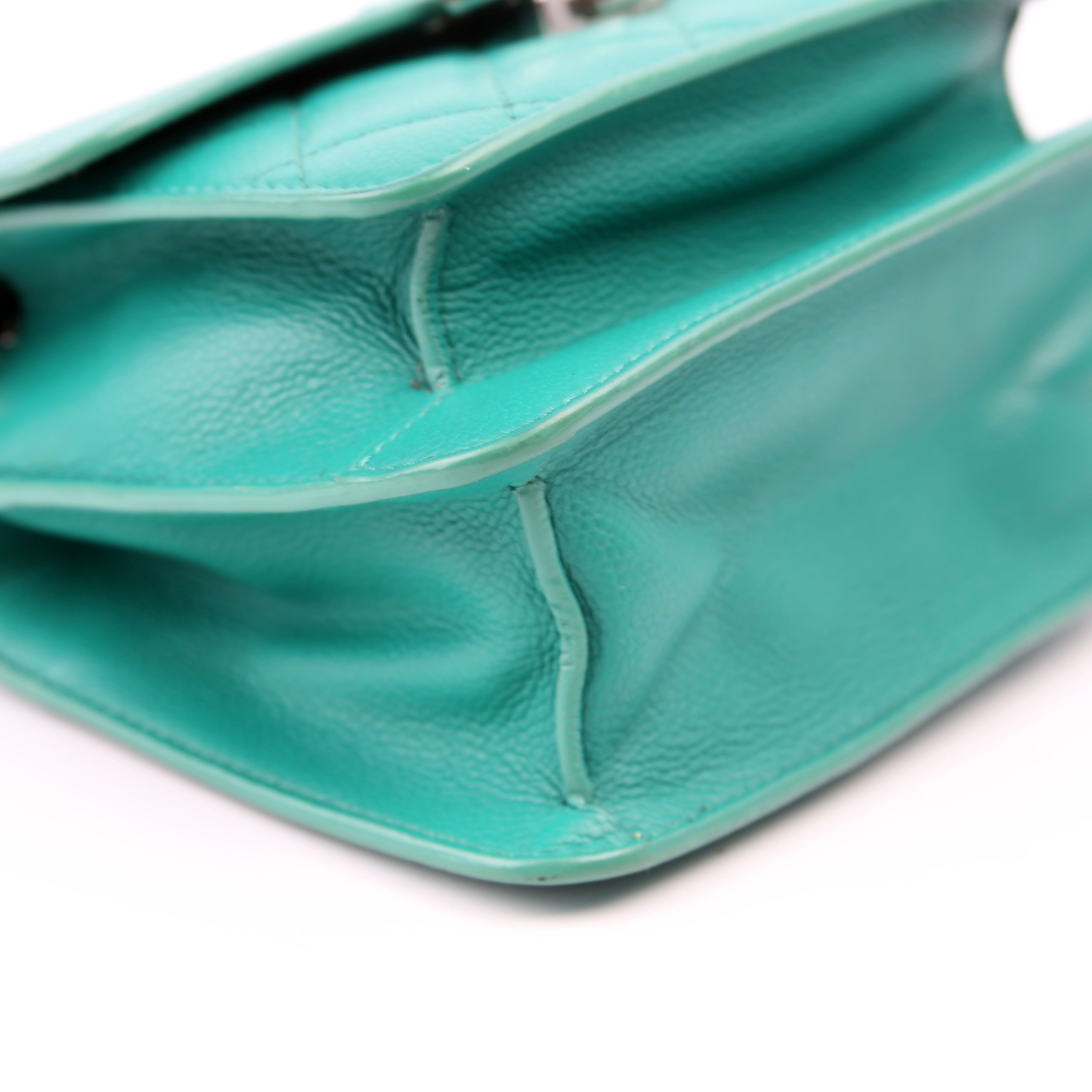 CC Box Flap Bag Small Quilted Caviar 23M Green