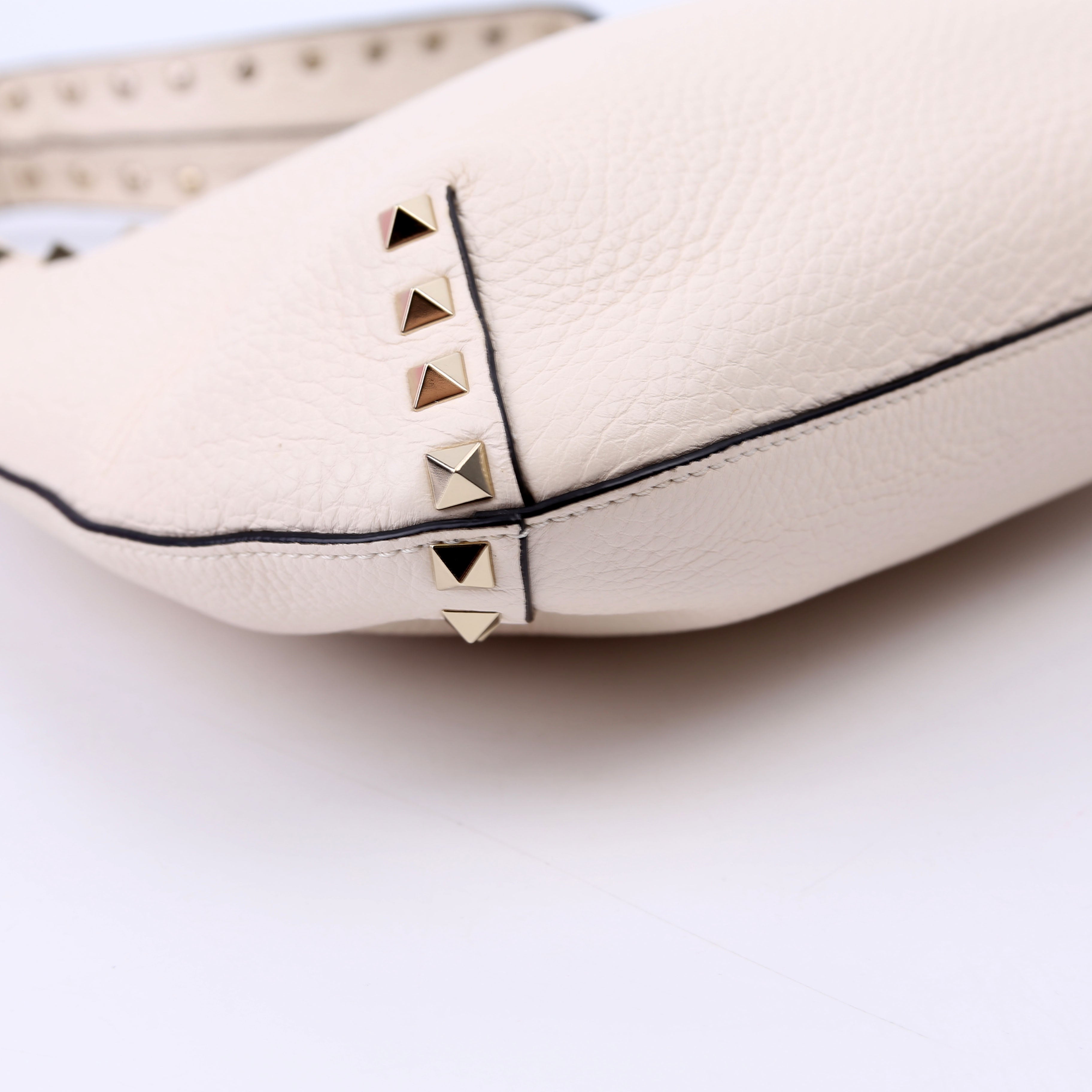 Rockstud Flip Lock Hobo