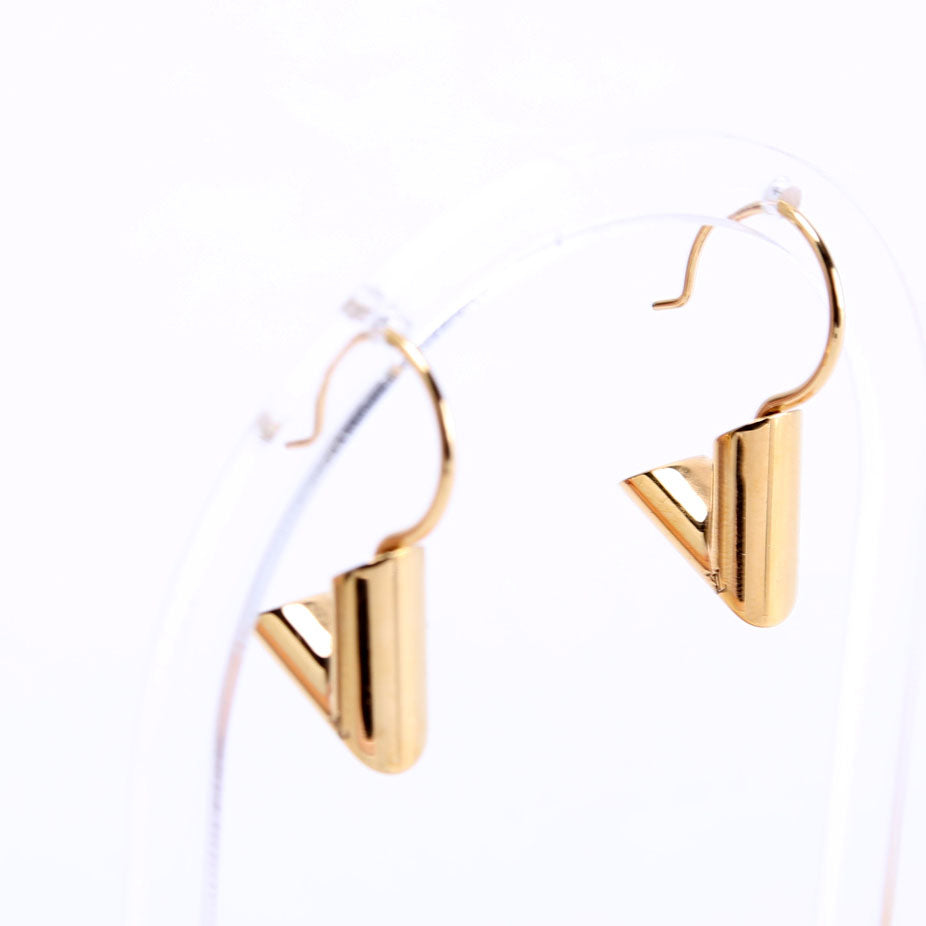 Essential V Hoops