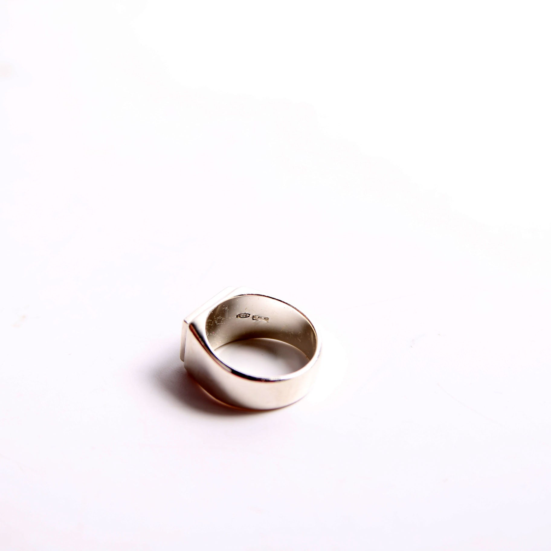 Bond Street Signet 925 Size 9 Silver