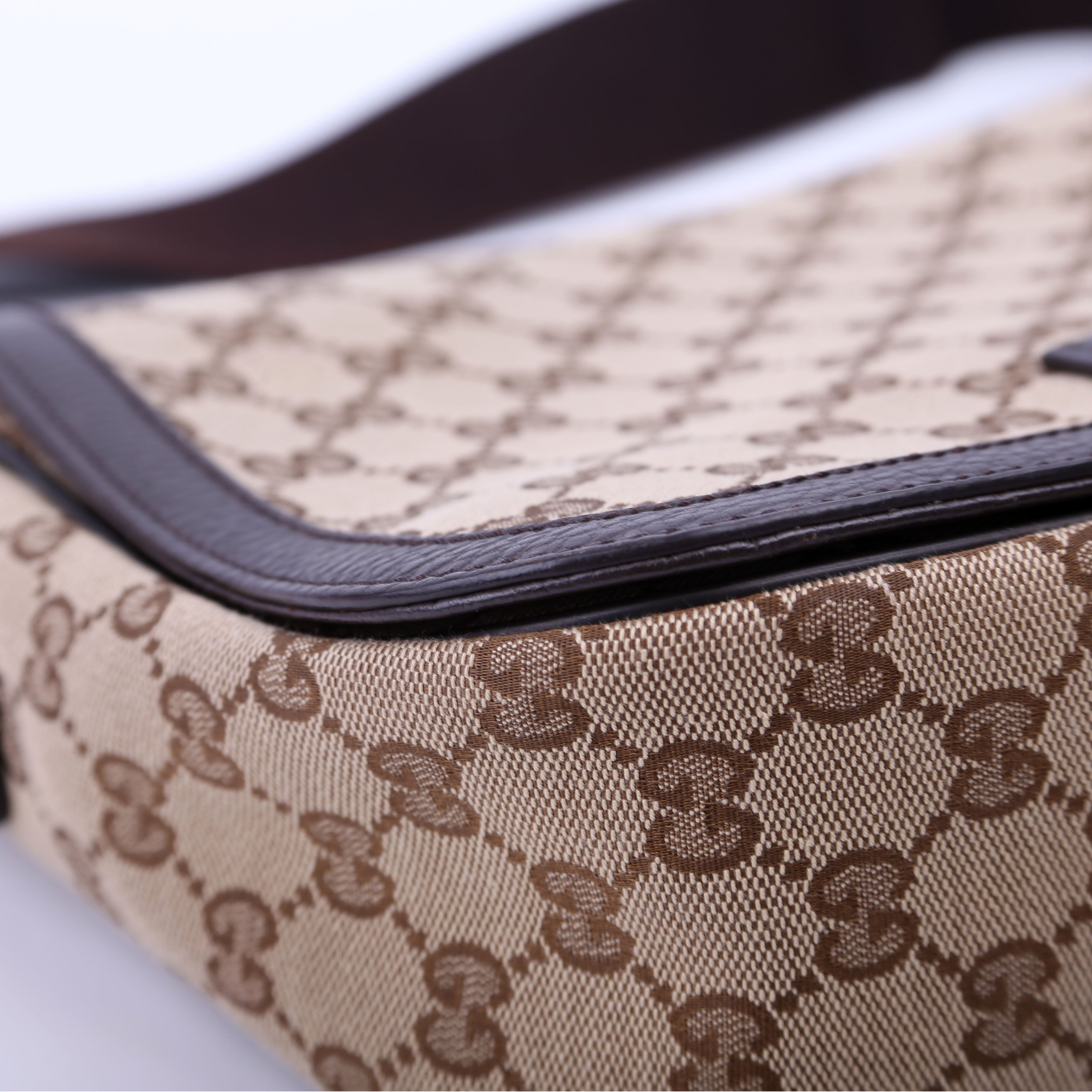 449172 GG Canvas Messenger