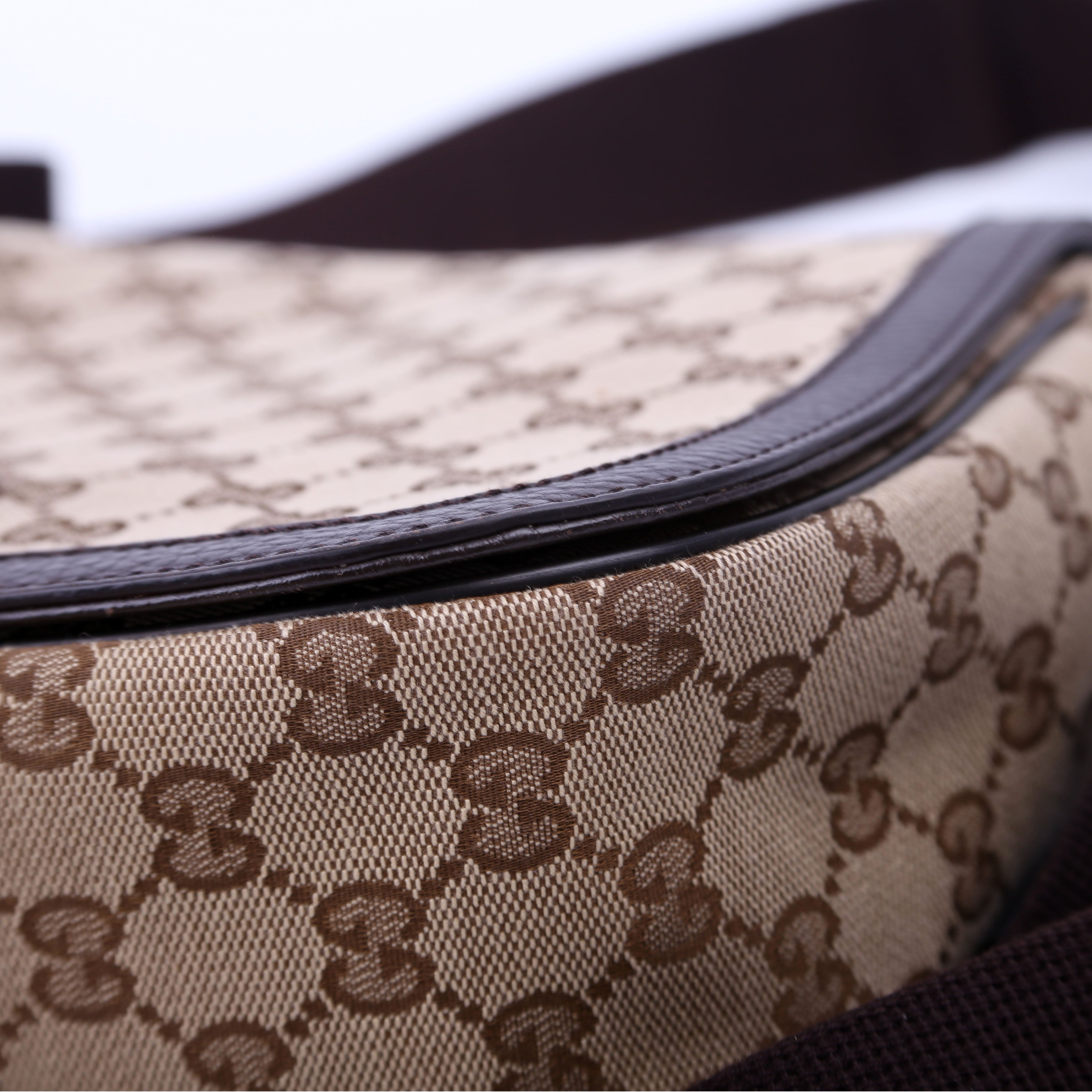 449172 GG Canvas Messenger