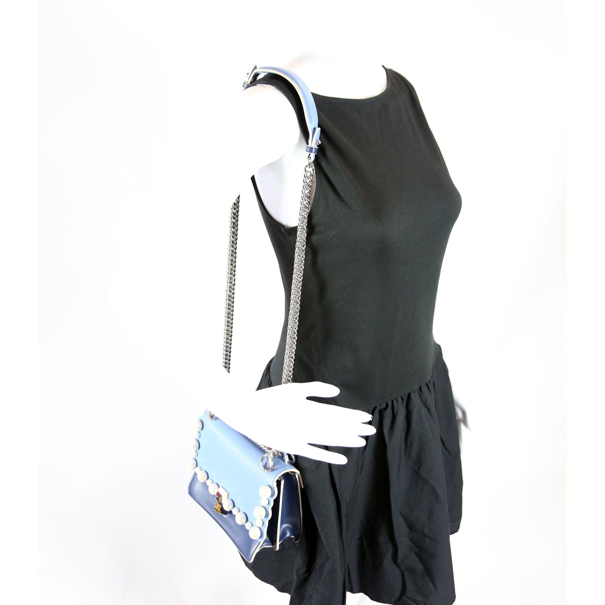 8M0381 Kan I Scalloped Leather/Pearls Small Blue