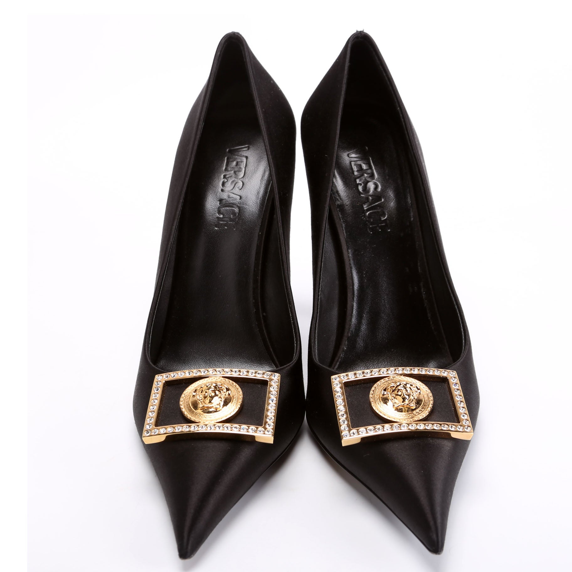 Medusa Plaque Satin Pumps Size 38.5 Black