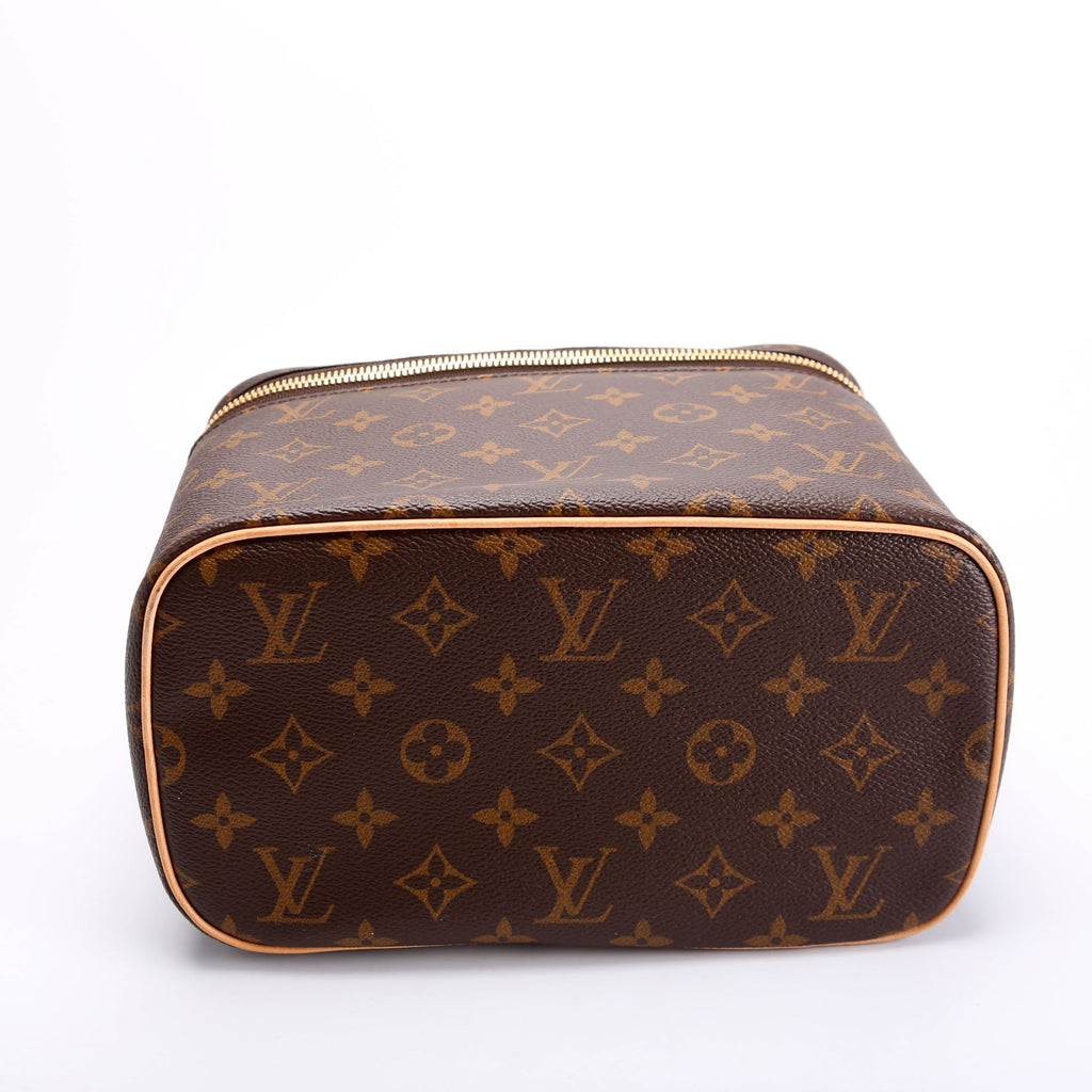 Nice BB Cosmetic Monogram