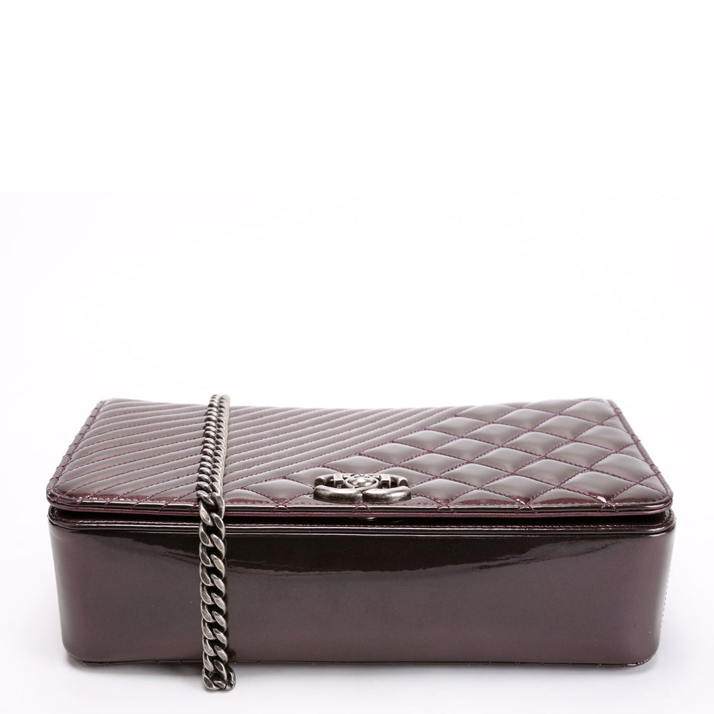 Coco Boy Flap Patent Iridescent Medium 21M Plum