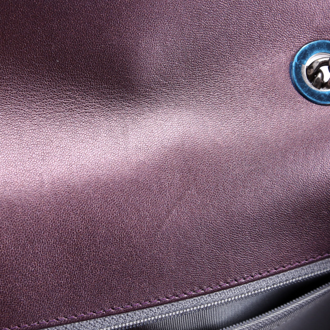 Coco Boy Flap Patent Iridescent Medium 21M Plum