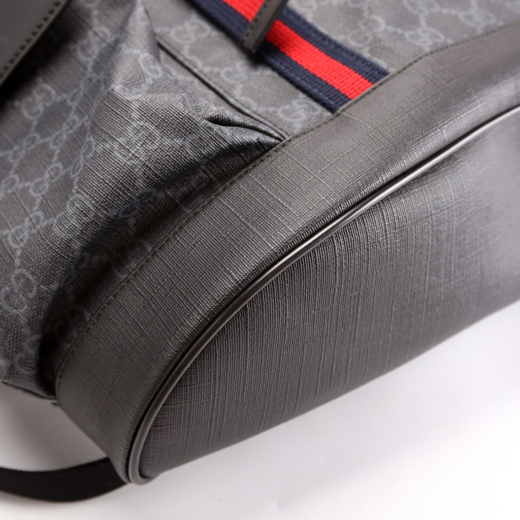 Gucci 495563 GG Supreme Backpack