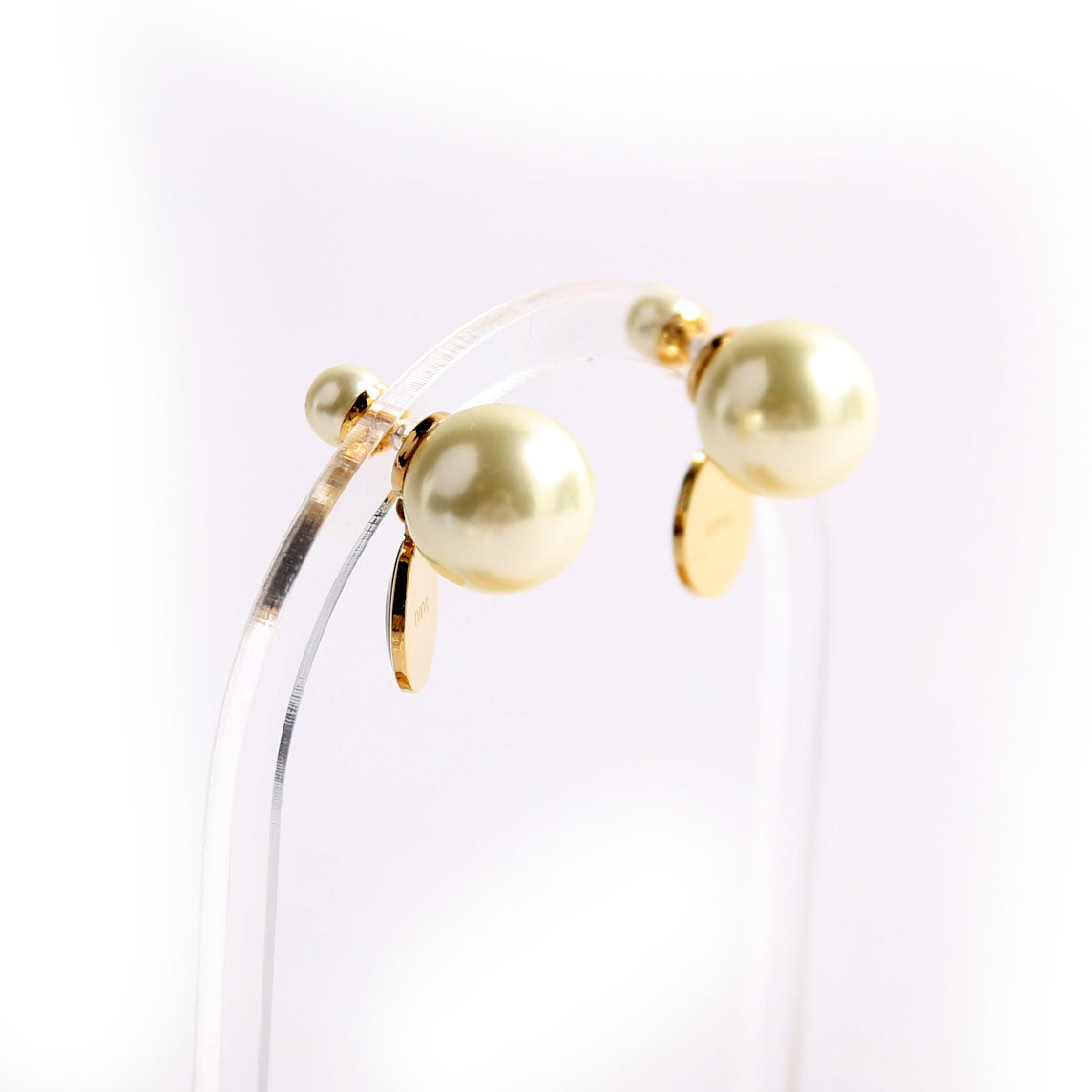 Tribales Resin Pearl CD Earrings Pearl/Black