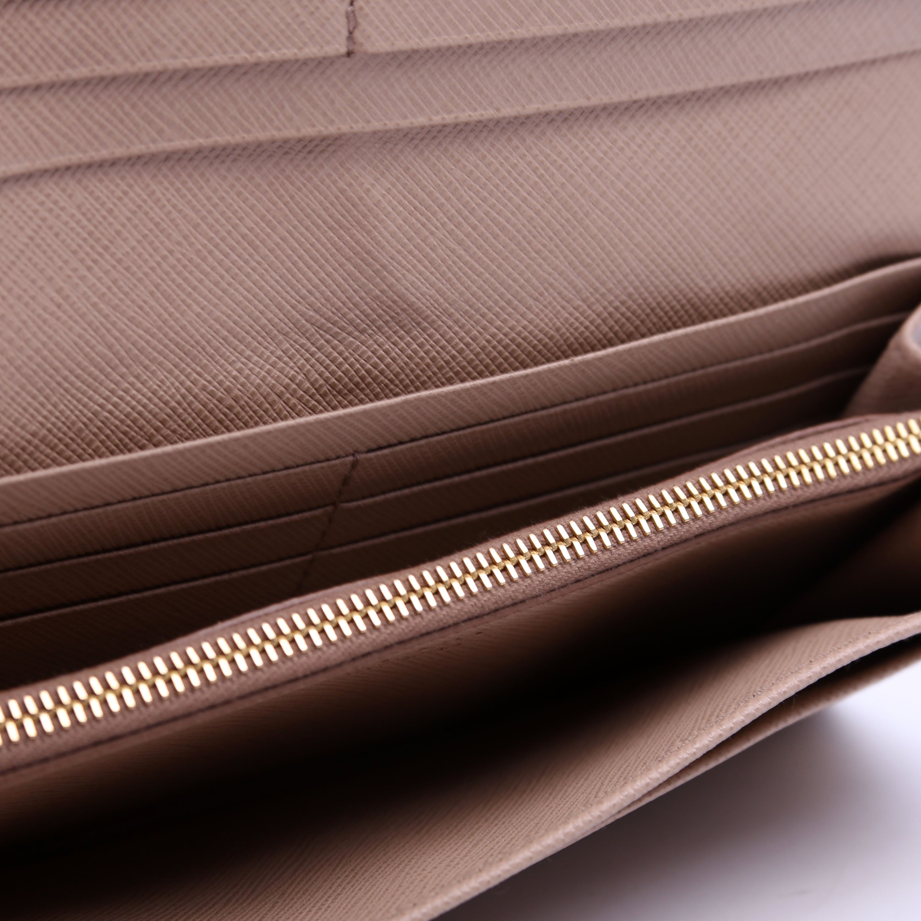 Saffiano Chain Wallet 1MH132 Tan