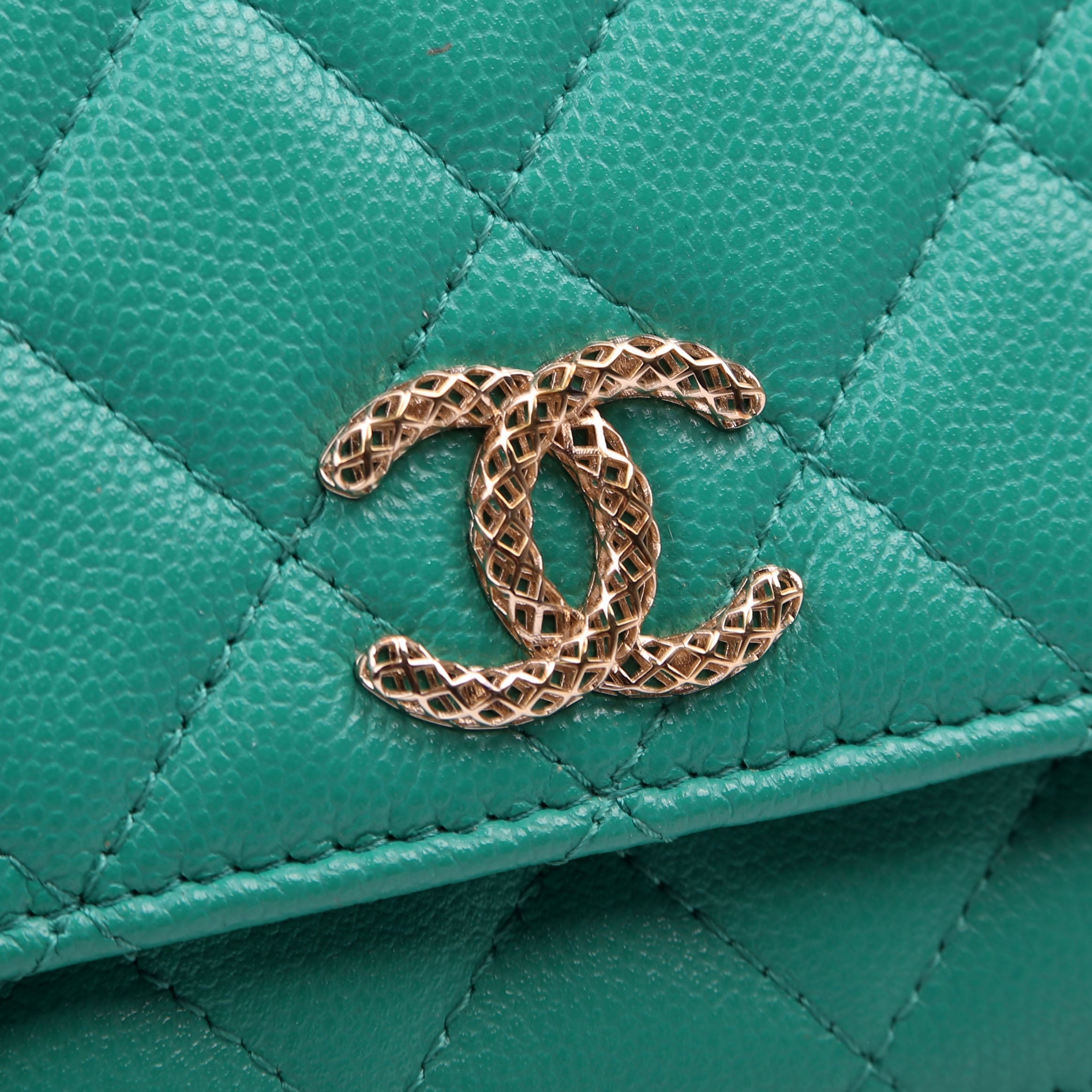 WOC Classic Quilted Caviar RFID Green