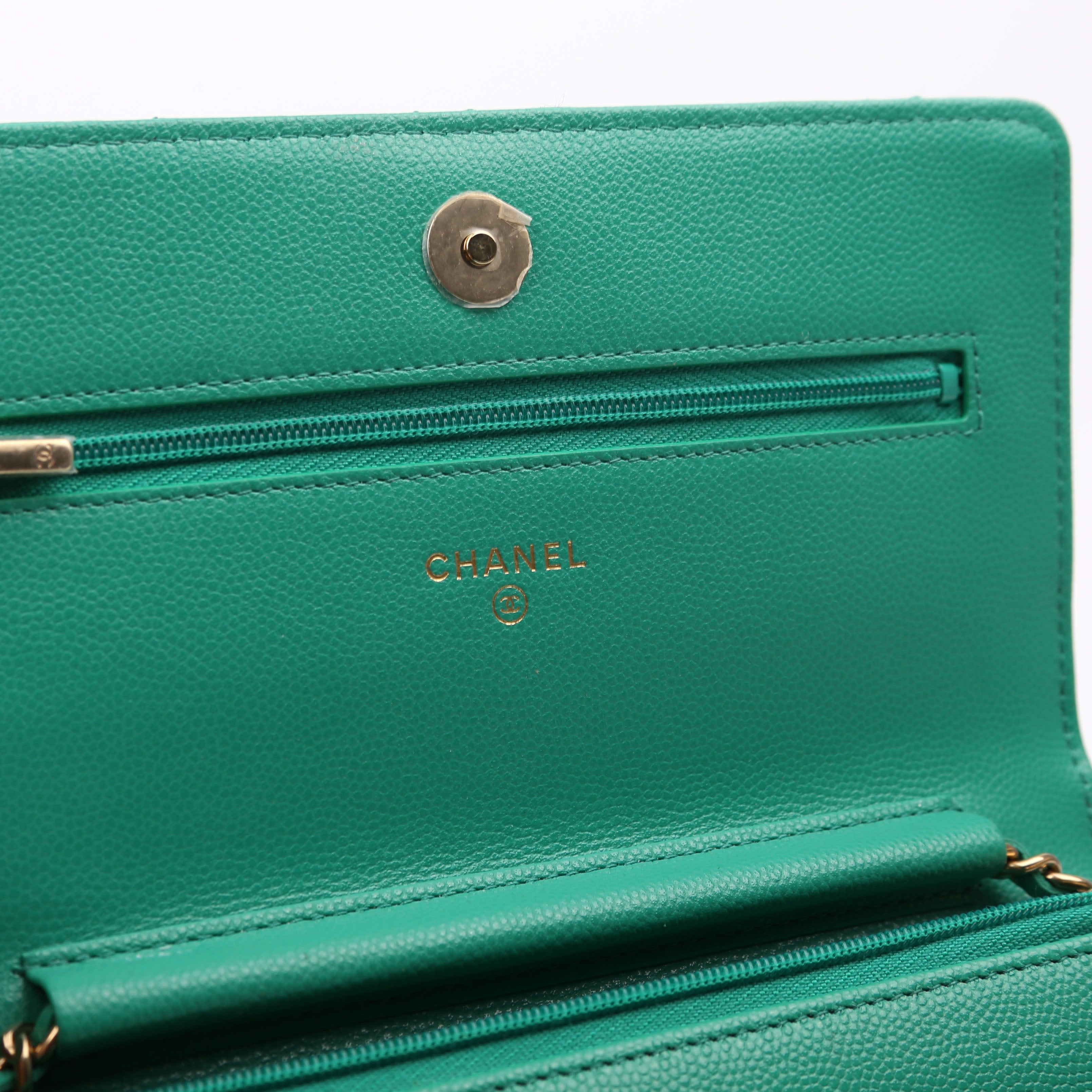 WOC Classic Quilted Caviar RFID Green