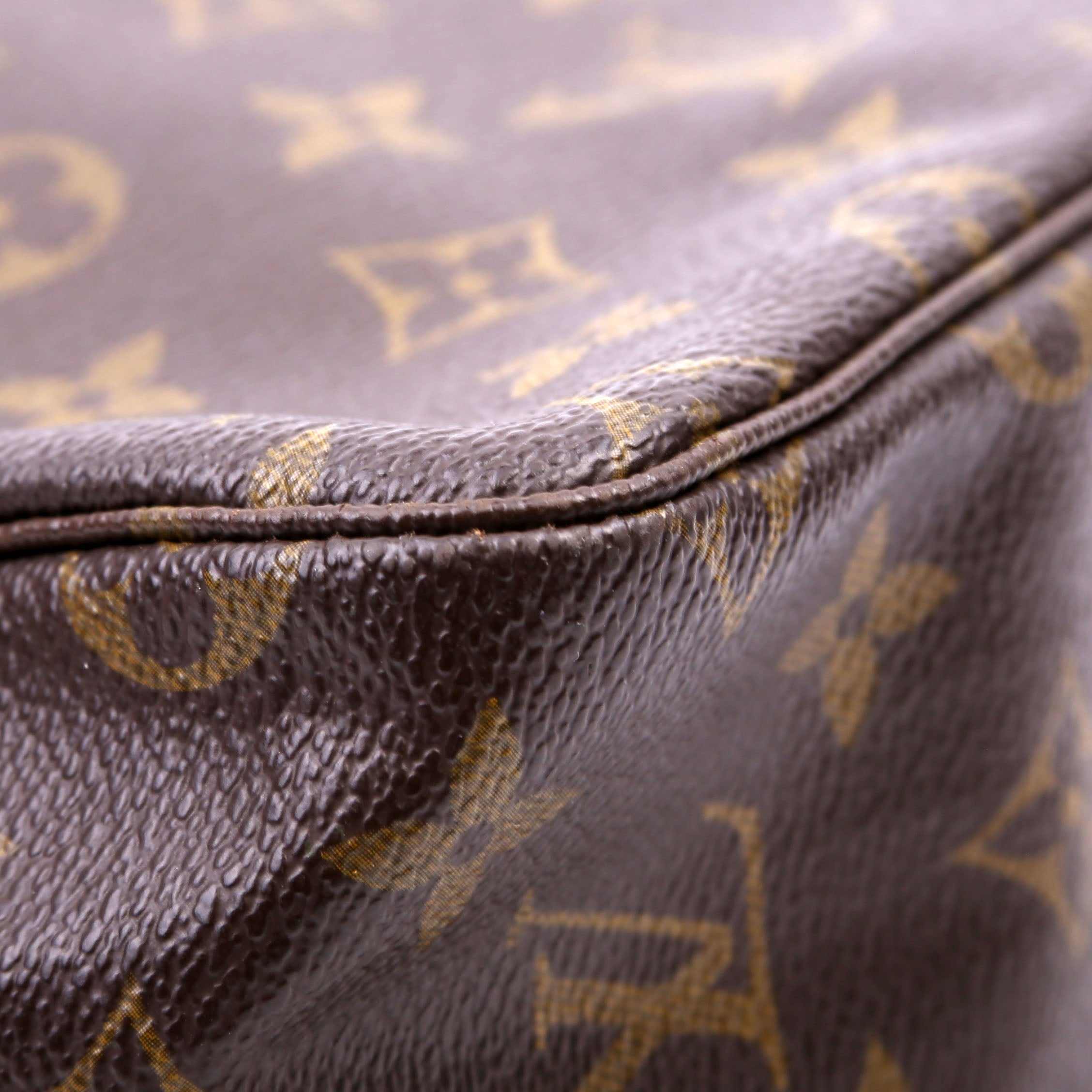 Trousse Toilette 28 Monogram
