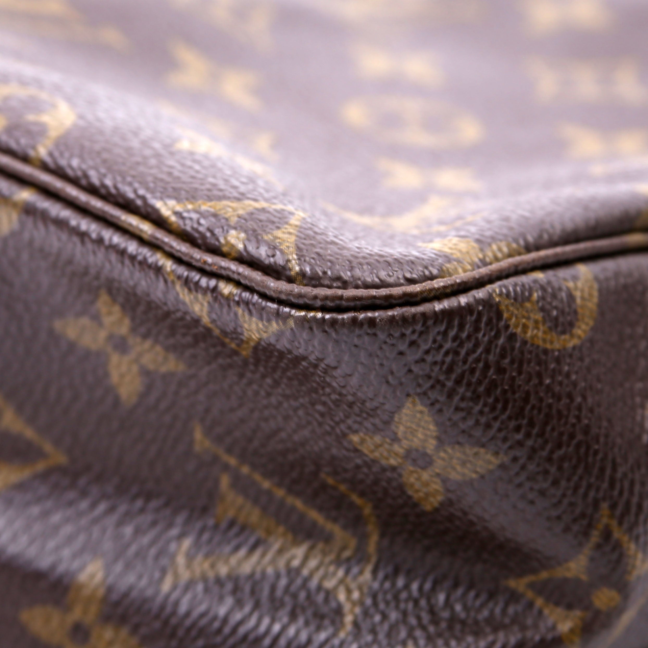 Trousse Toilette 28 Monogram
