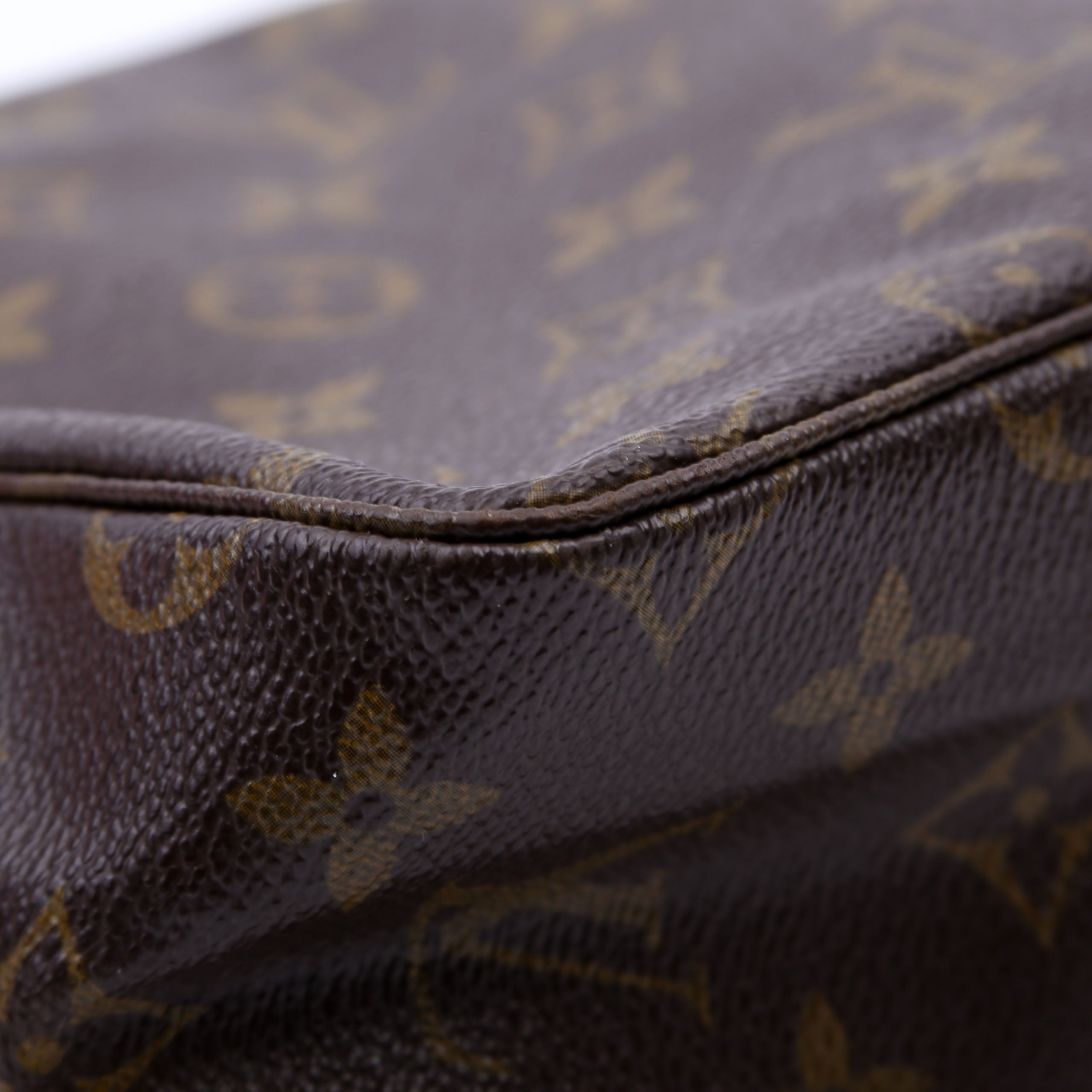 Trousse Toilette 28 Monogram