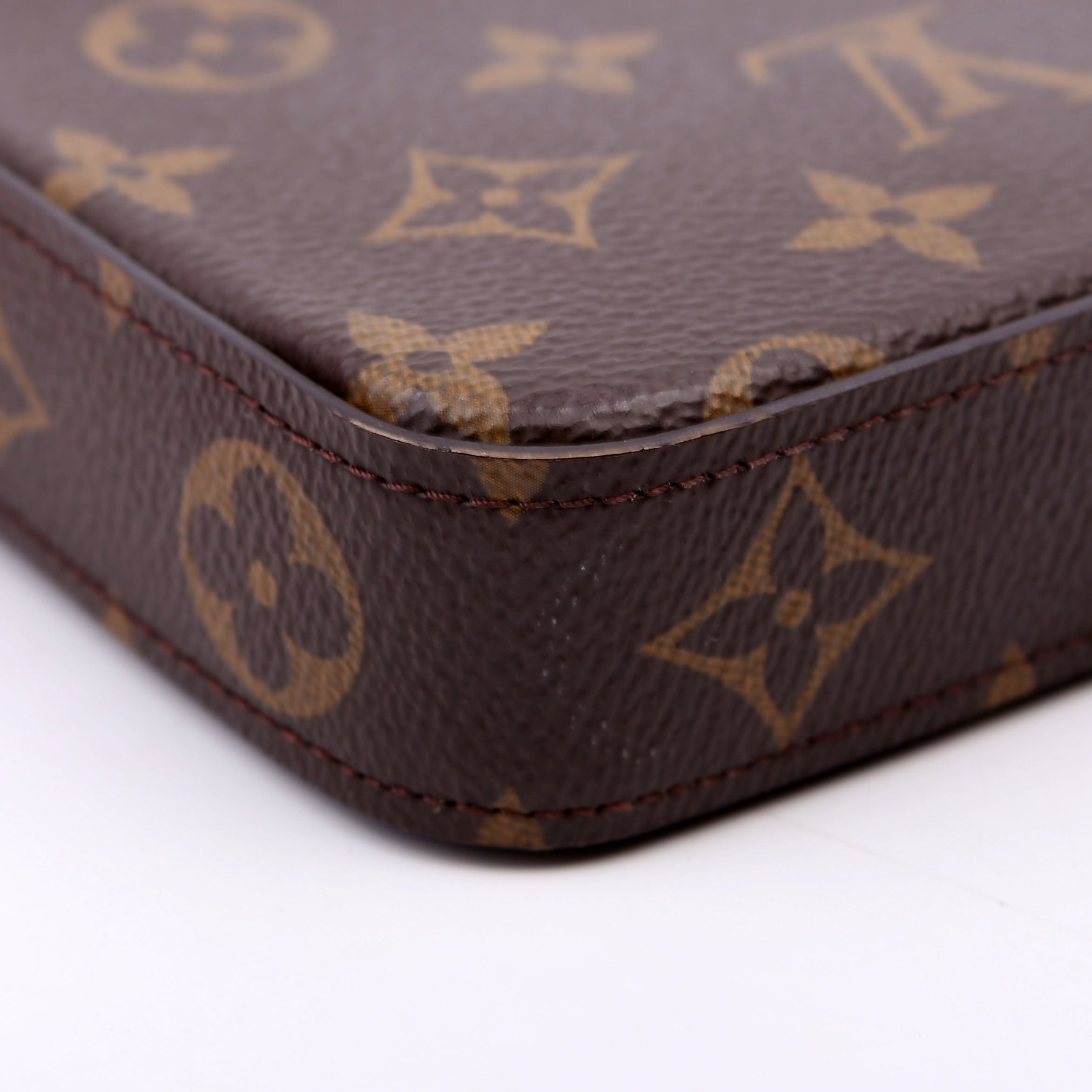 Pochette Felicie Monogram