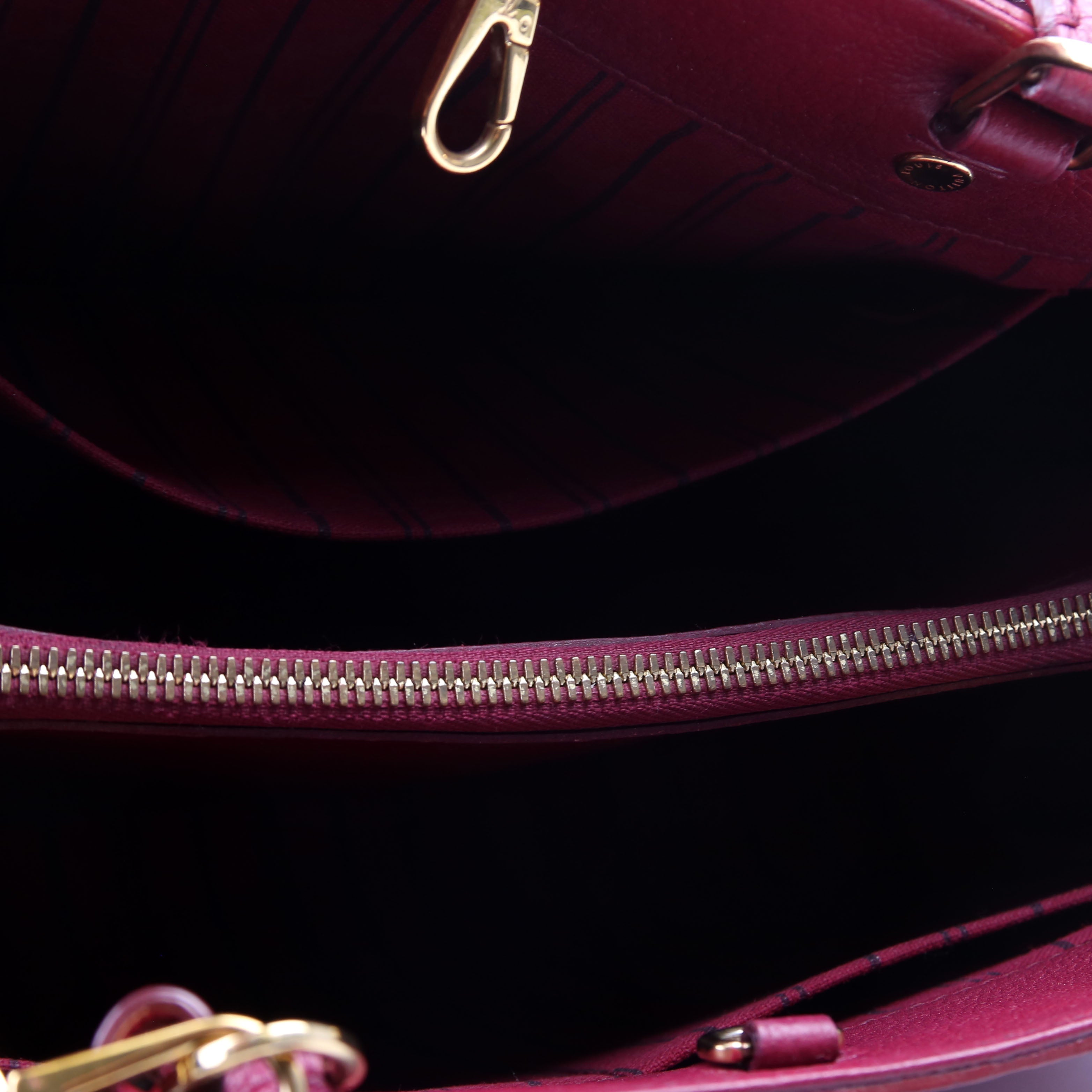Montaigne MM Empreinte Berry