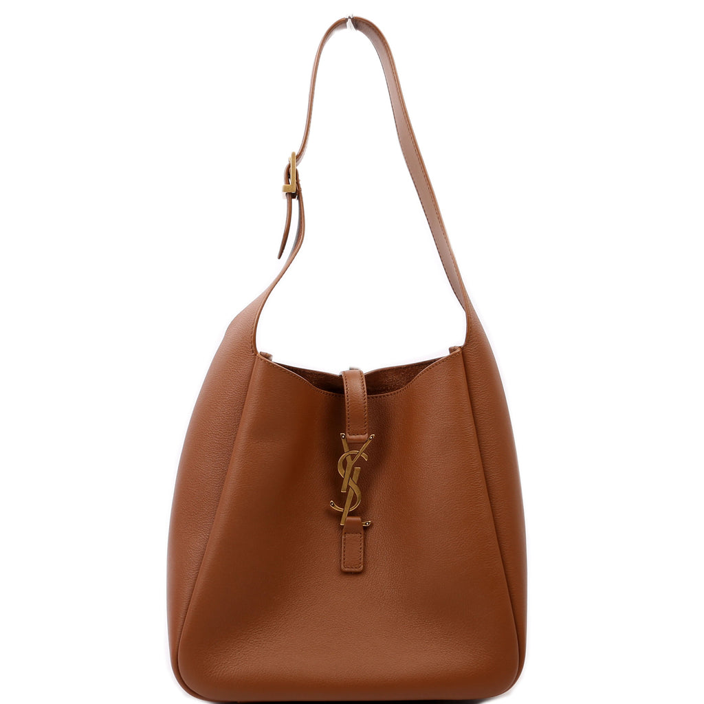 713938 Le A 7 Supple Small Hobo Brown